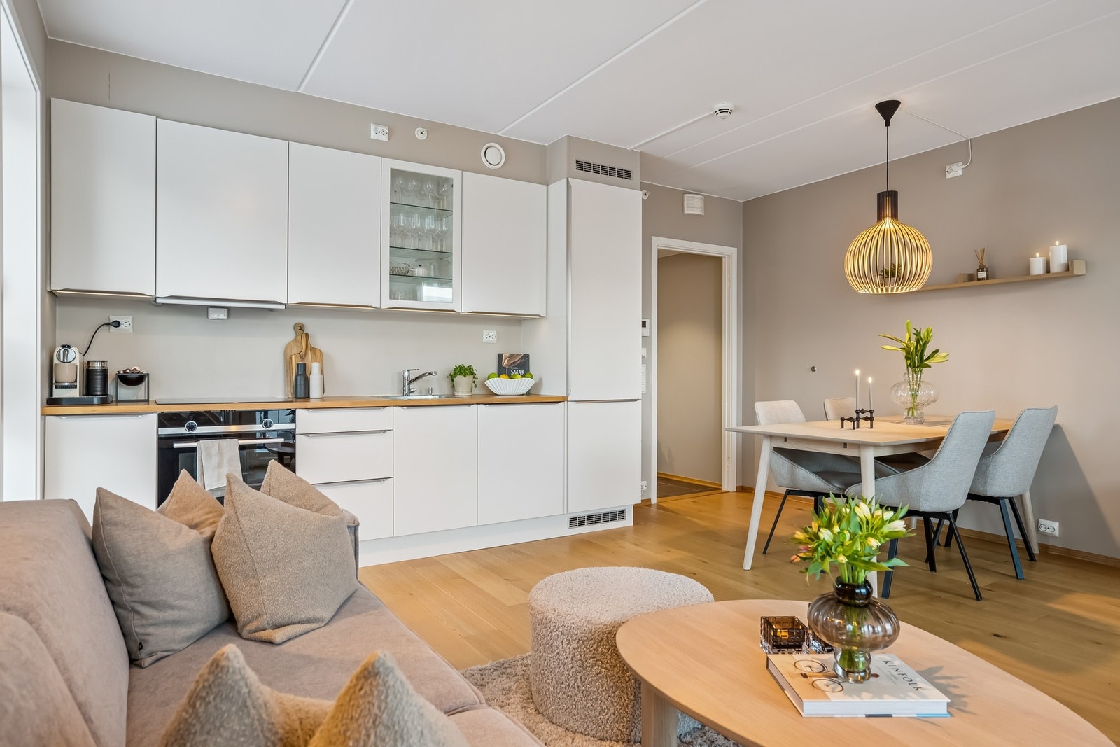 Stue og kjøkken Galleribilde