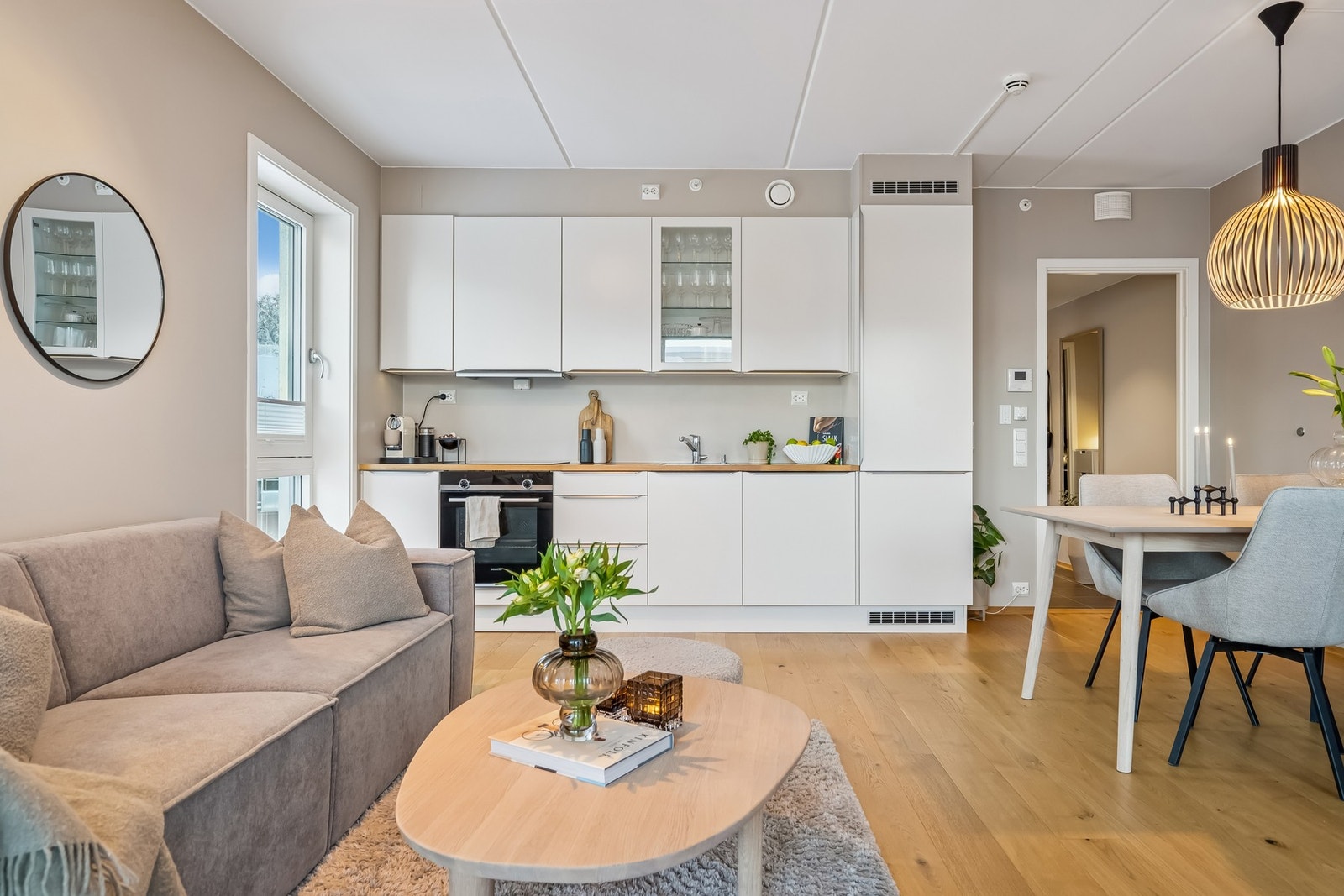 Stue og kjøkken Galleribilde