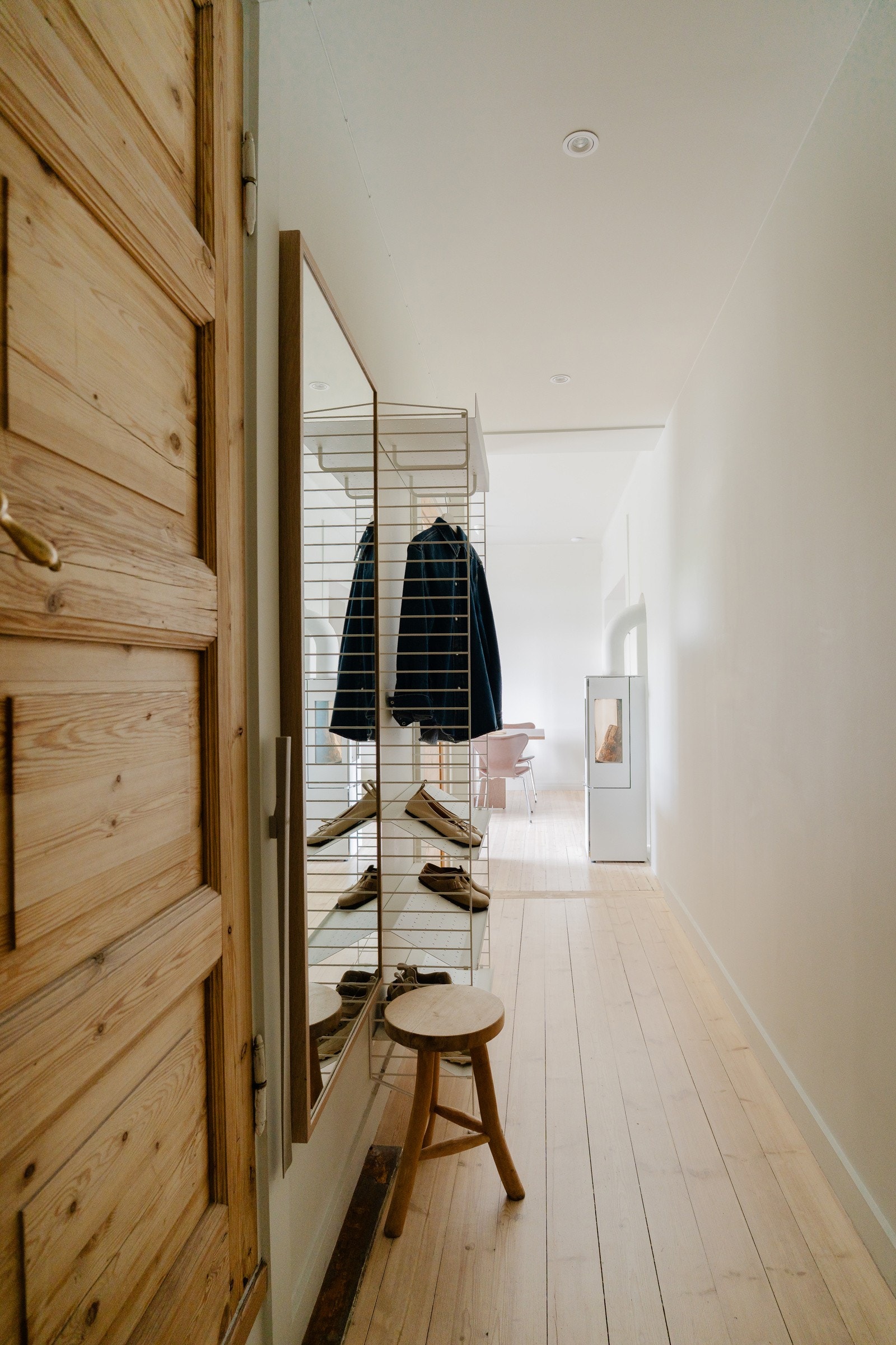 Gode oppbevaringsmuligheter i entréen. Galleribilde