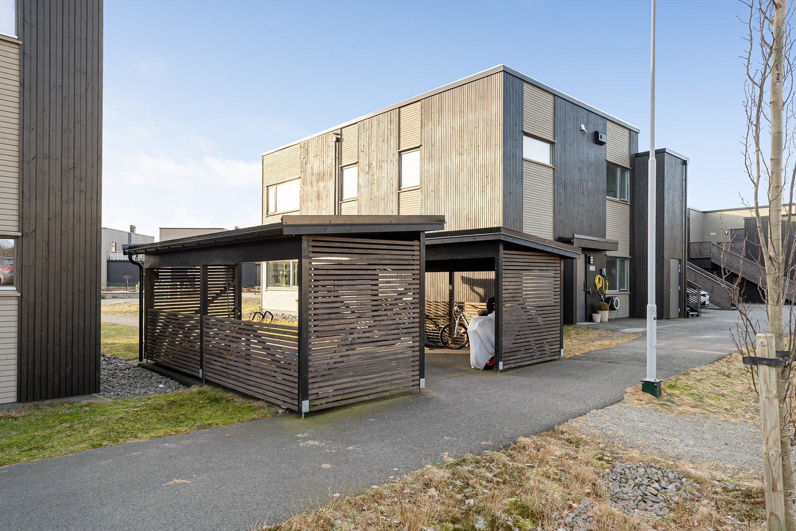 Felles sykkelskur tilhørende sameiet Galleribilde