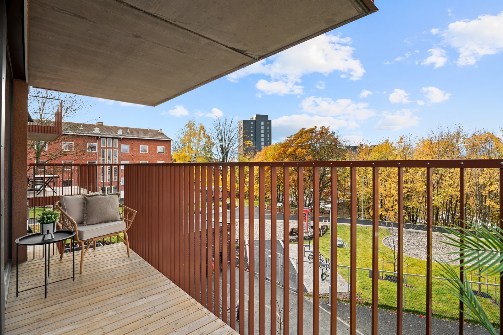 Syd-vest vendt hjørnebalkong på hele 15kvm med gode solforhold og flott utsyn Galleribilde