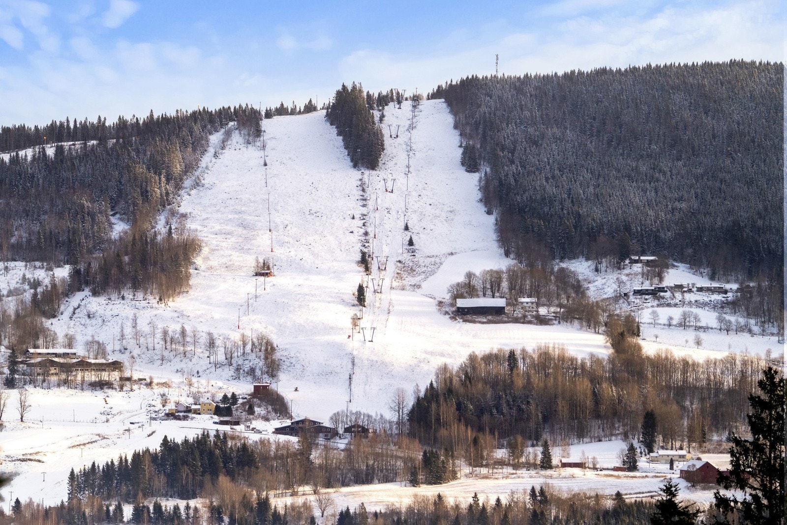 For skiinteresserte ligger Hurdal skisenter like i nærheten, med alpinbakker for både barn og voksne. Galleribilde