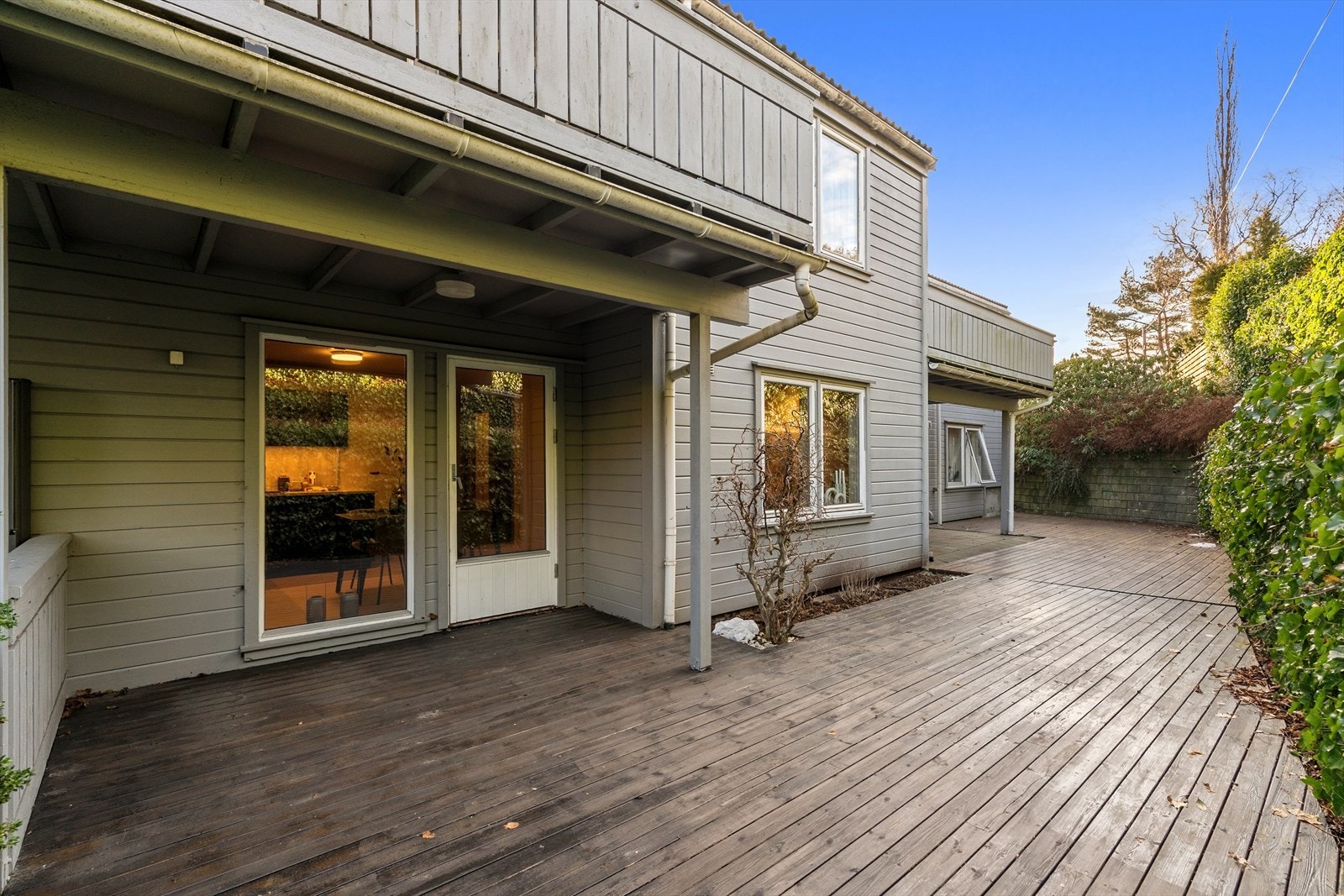 Skjermet terrasse på ca 38 kvm Galleribilde