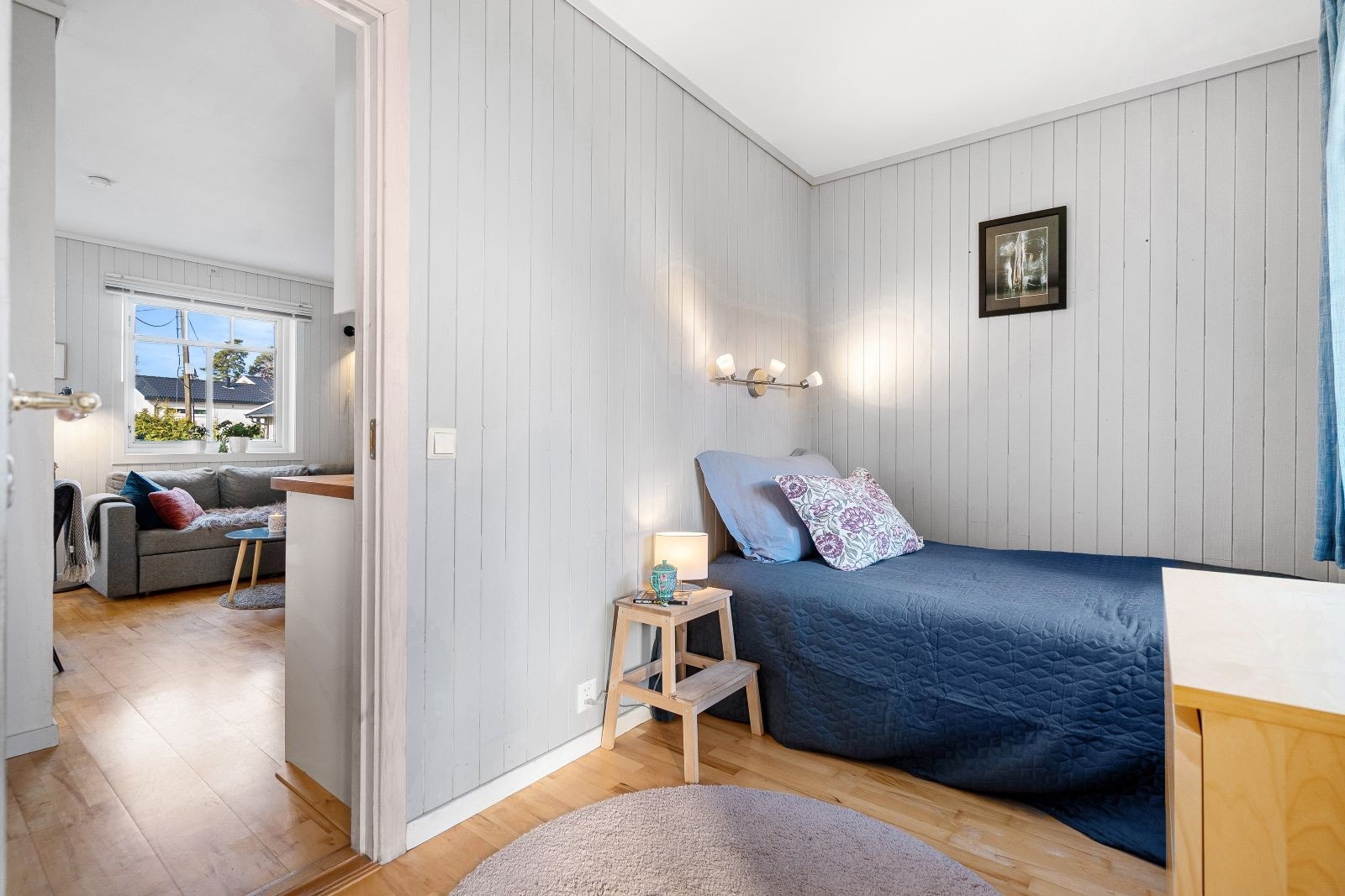 Innenfor kjøkkenet finnes et lunt soverom Galleribilde