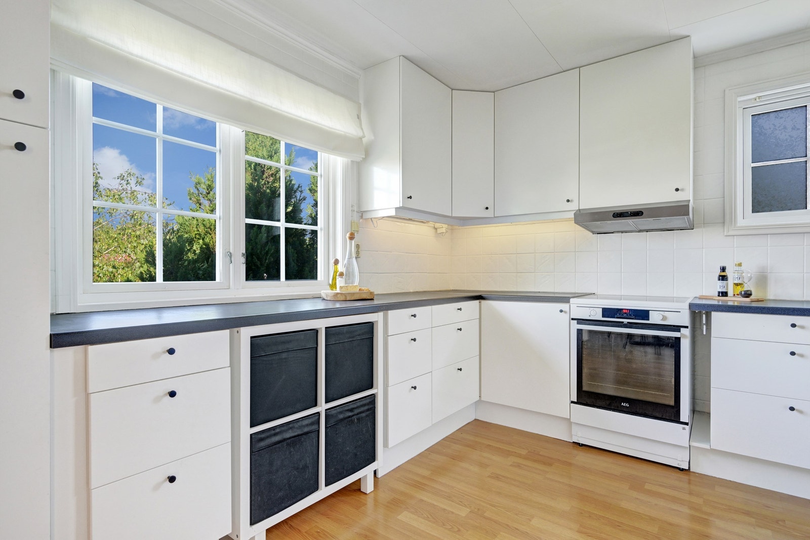 Kjøkkenet er romslig og er godt utnyttet. Galleribilde