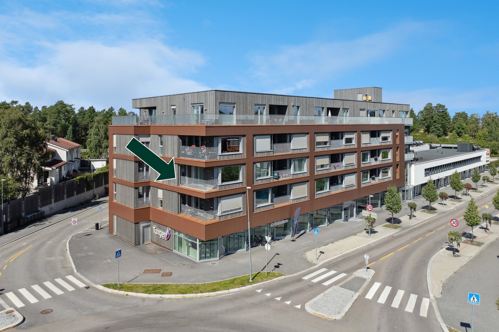 Velkommen til Vestveien 55! -Presentert av Elisiff Wennersgaard v/Krogsveen Nesodden Galleribilde