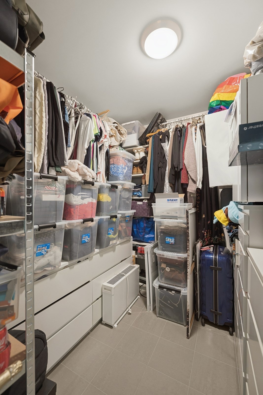 Godt med lagringsplass i en innvendig bod i u. etasje. Galleribilde