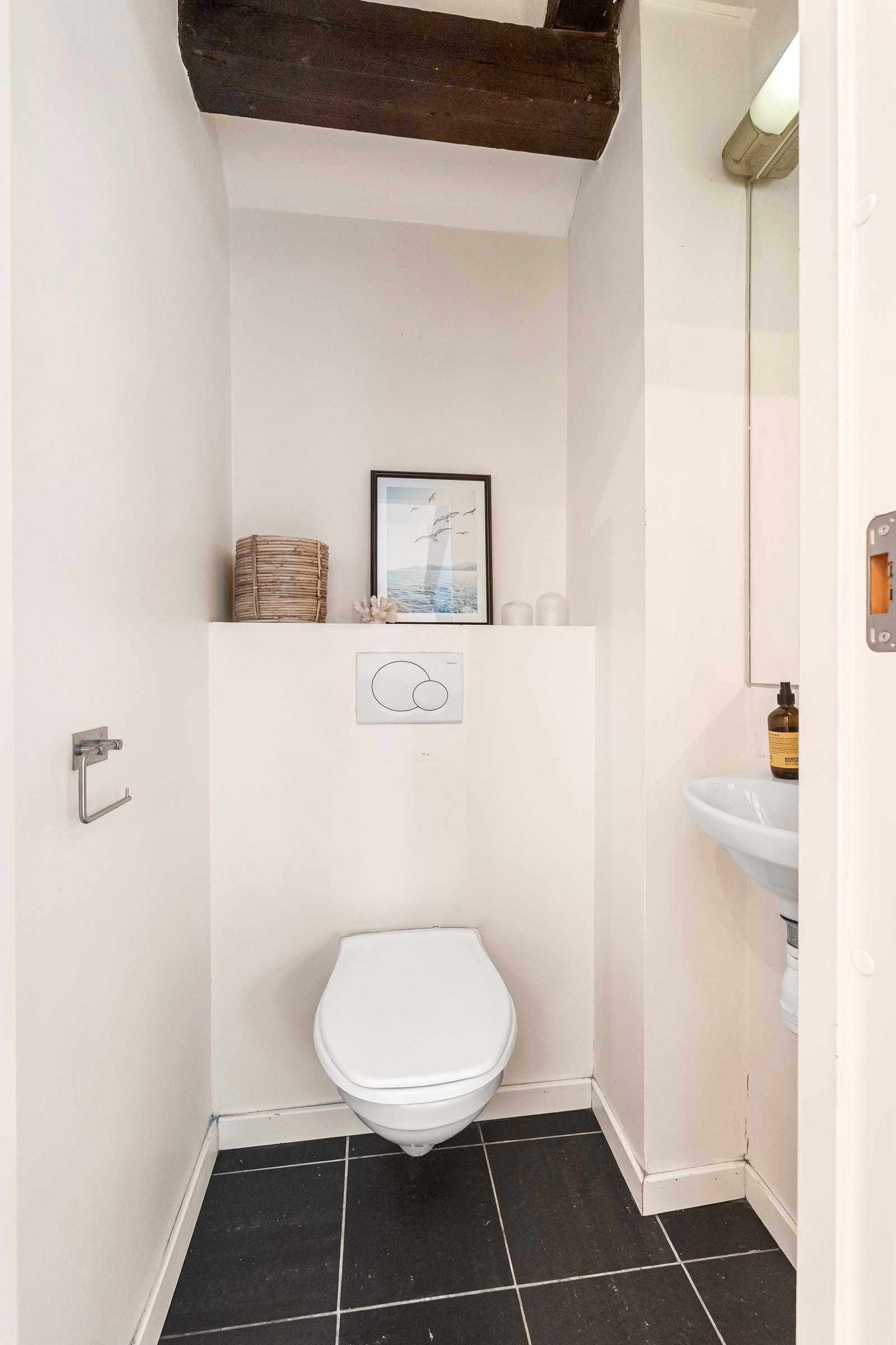 Toalettrom. Galleribilde