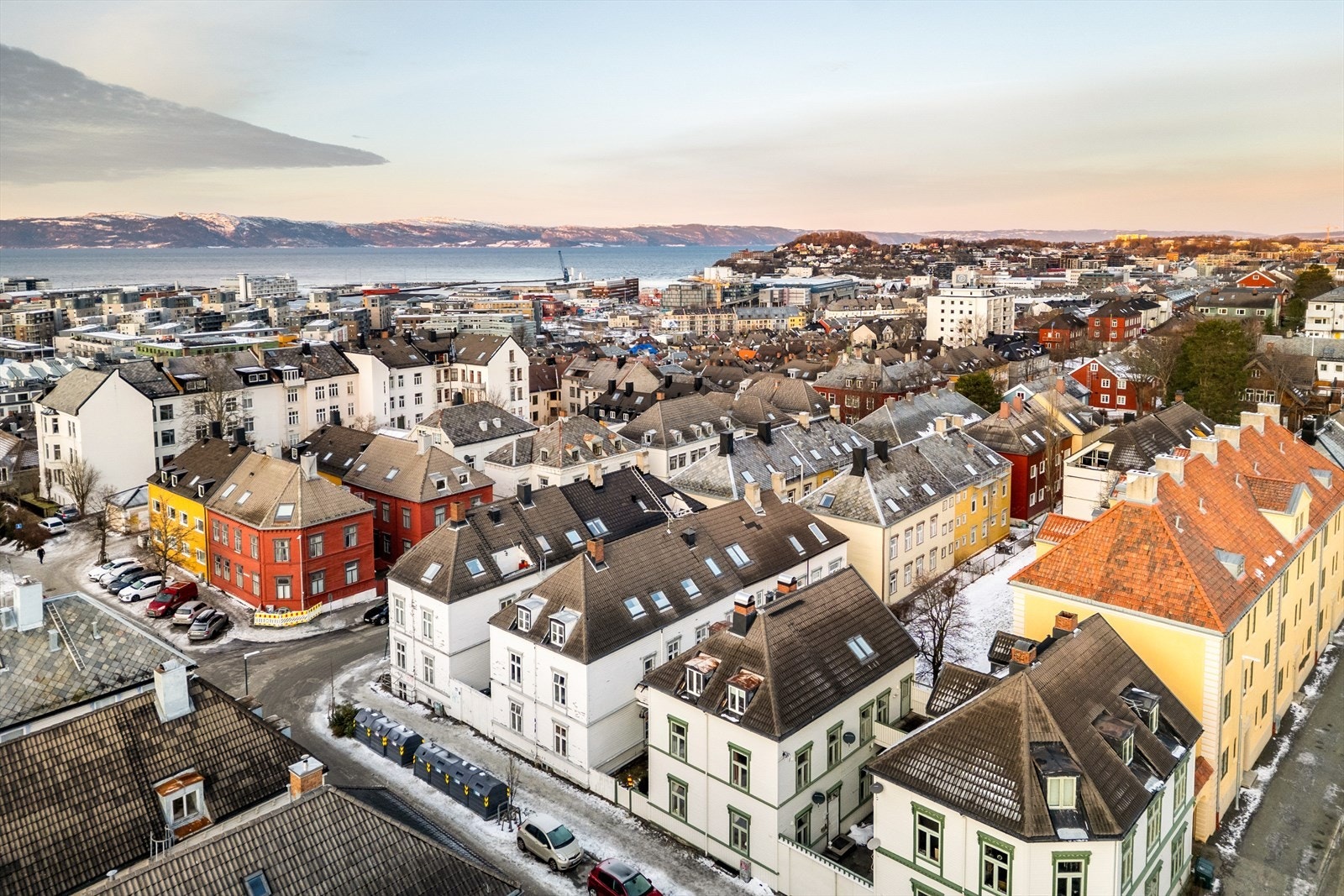 Velkommen til en hyggelig visning! Passer ikke oppsatt tidspunkt, ta kontakt med megler Olaf E. Rønning på 478 69 306 for privat avtale. Galleribilde