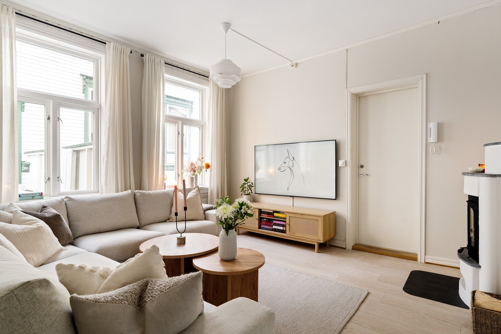 Velkommen til Gyldenløves gate 27B og en meget flott 2-roms med attraktiv beliggenhet på Møllenberg! Galleribilde