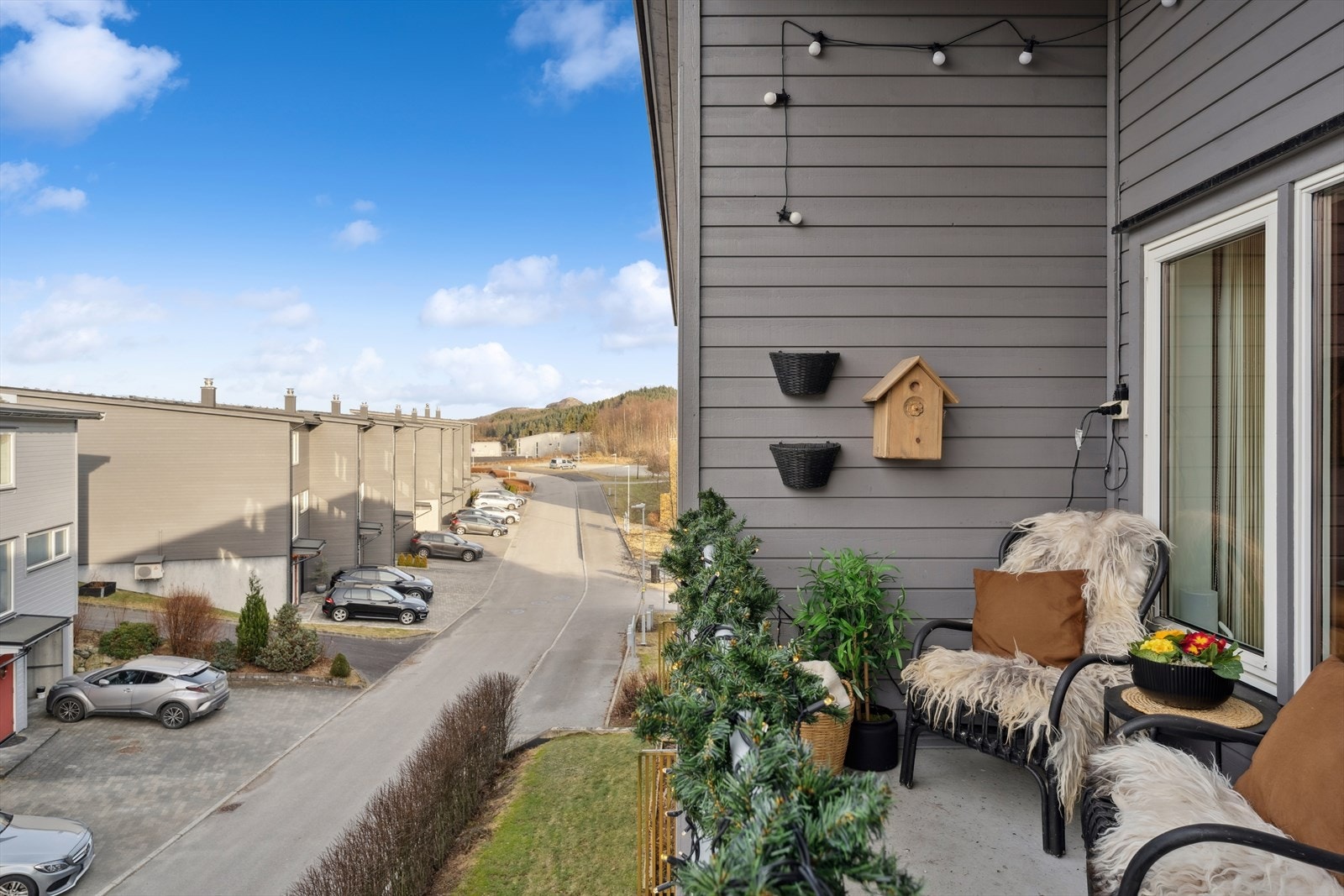 Koselig balkong med møblement Galleribilde