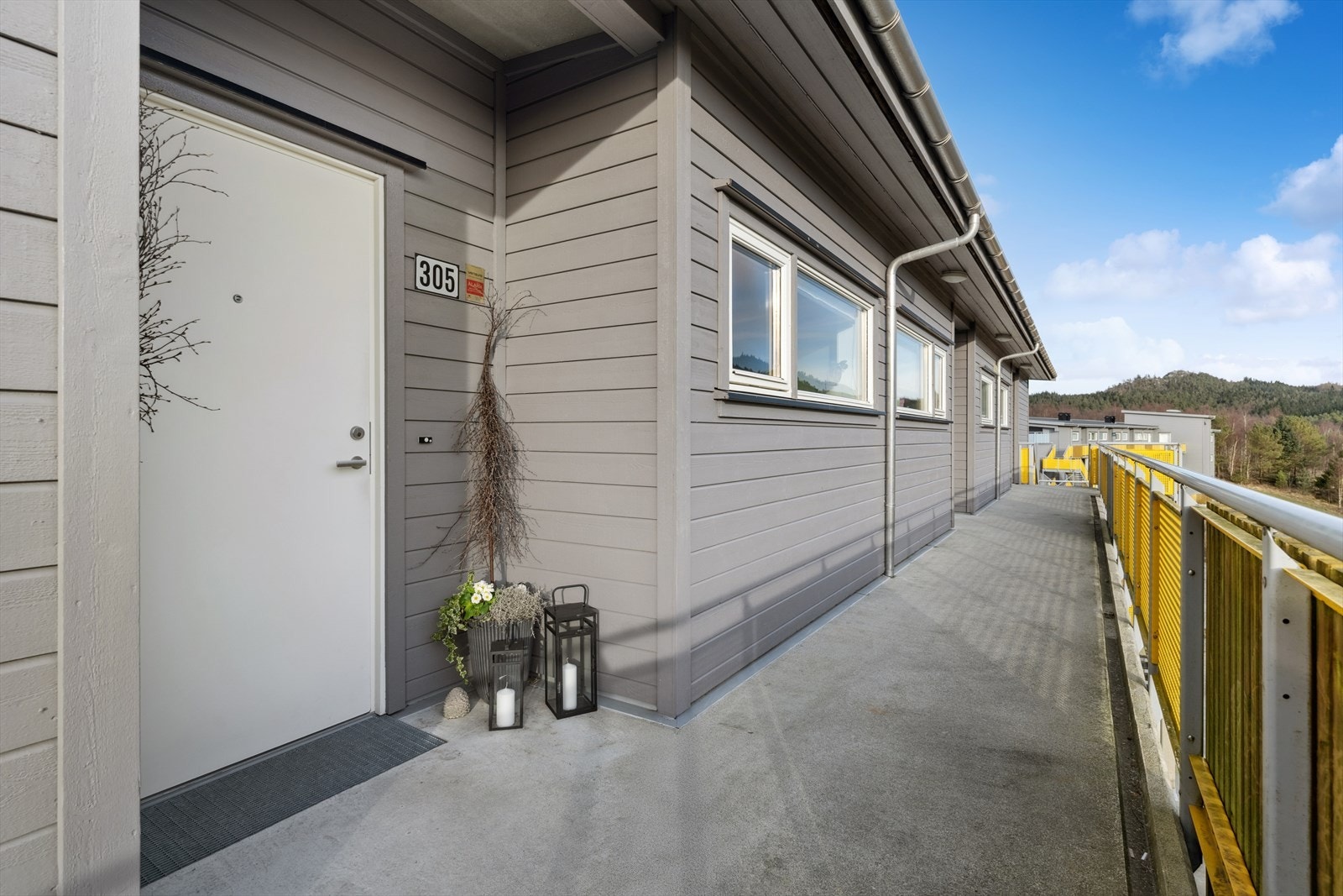 Inngang med flott natur i nærheten Galleribilde