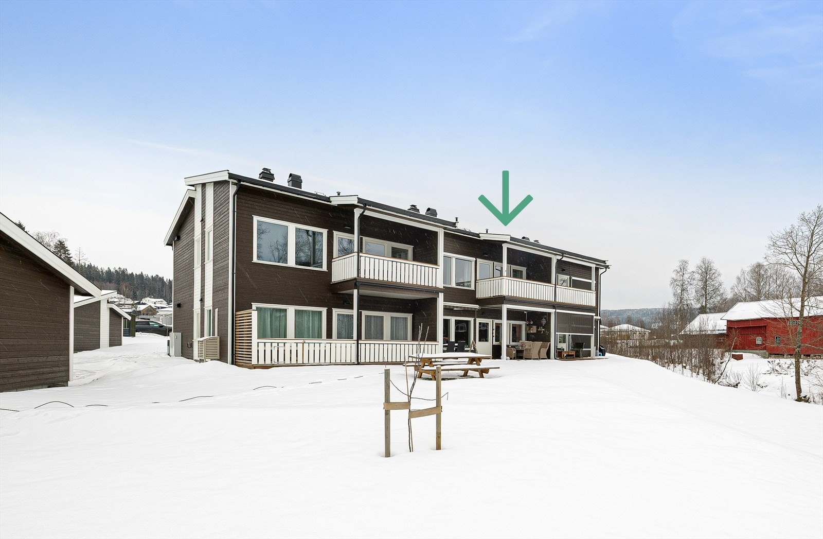 Anine Holter v/ Notar Romerike har gleden av å presentere Eplevegen 20.
Foto: Foto by Helene. Galleribilde