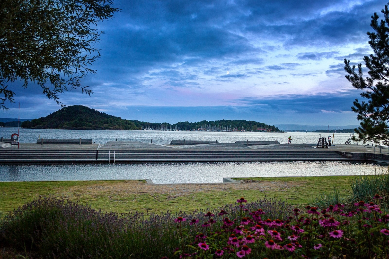 Sørenga sjøbad - flott sted å sole seg og bade på sommeren! Galleribilde