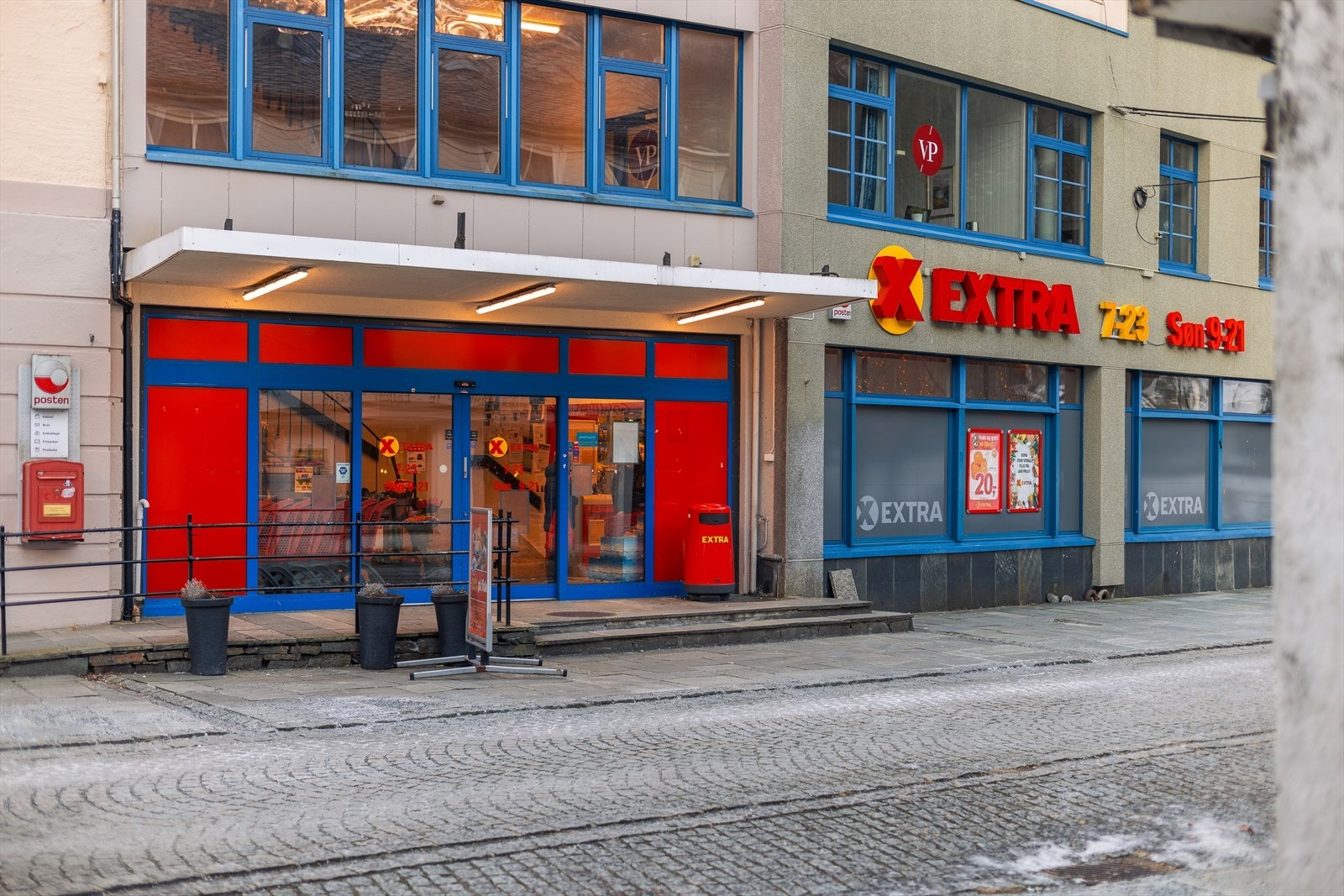 Dagligvarebutikken Coop Extra like ved bygget. Galleribilde