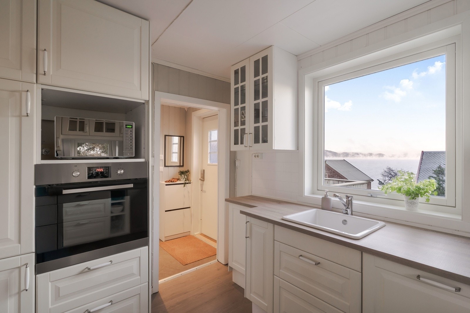 Satt inn 2 nye vinduer i 2022 på kjøkkenet Galleribilde