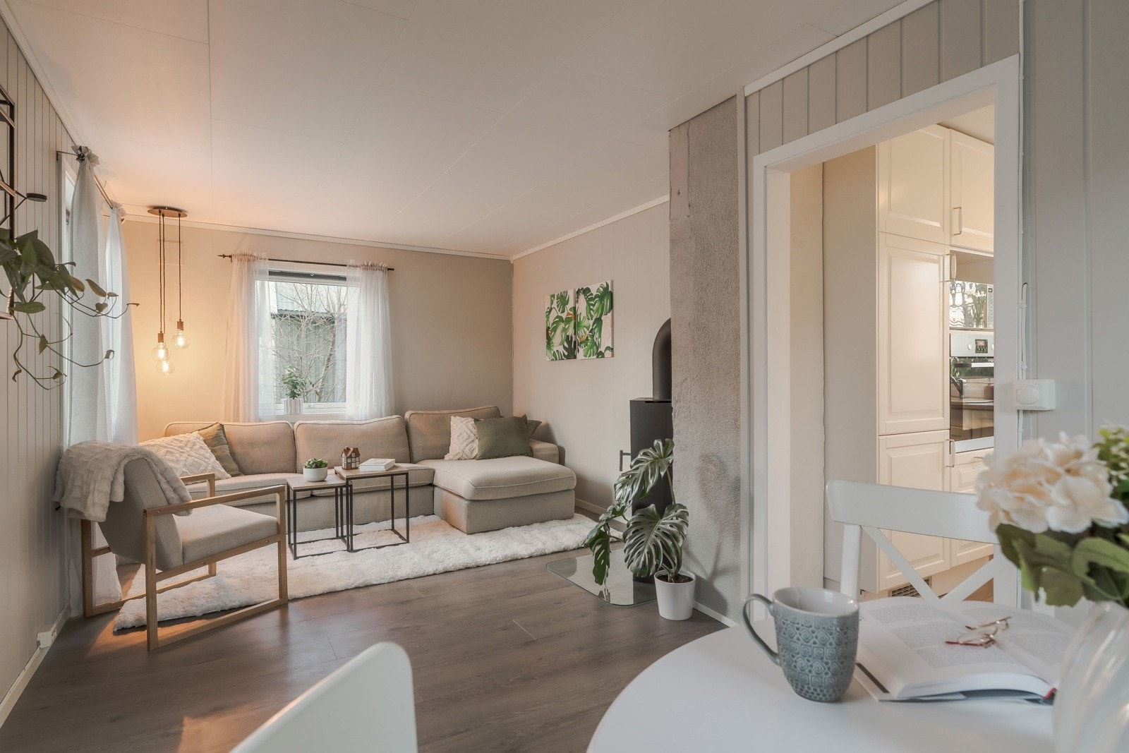 Lagt nytt gulv og nye veggplater i 2020 Galleribilde