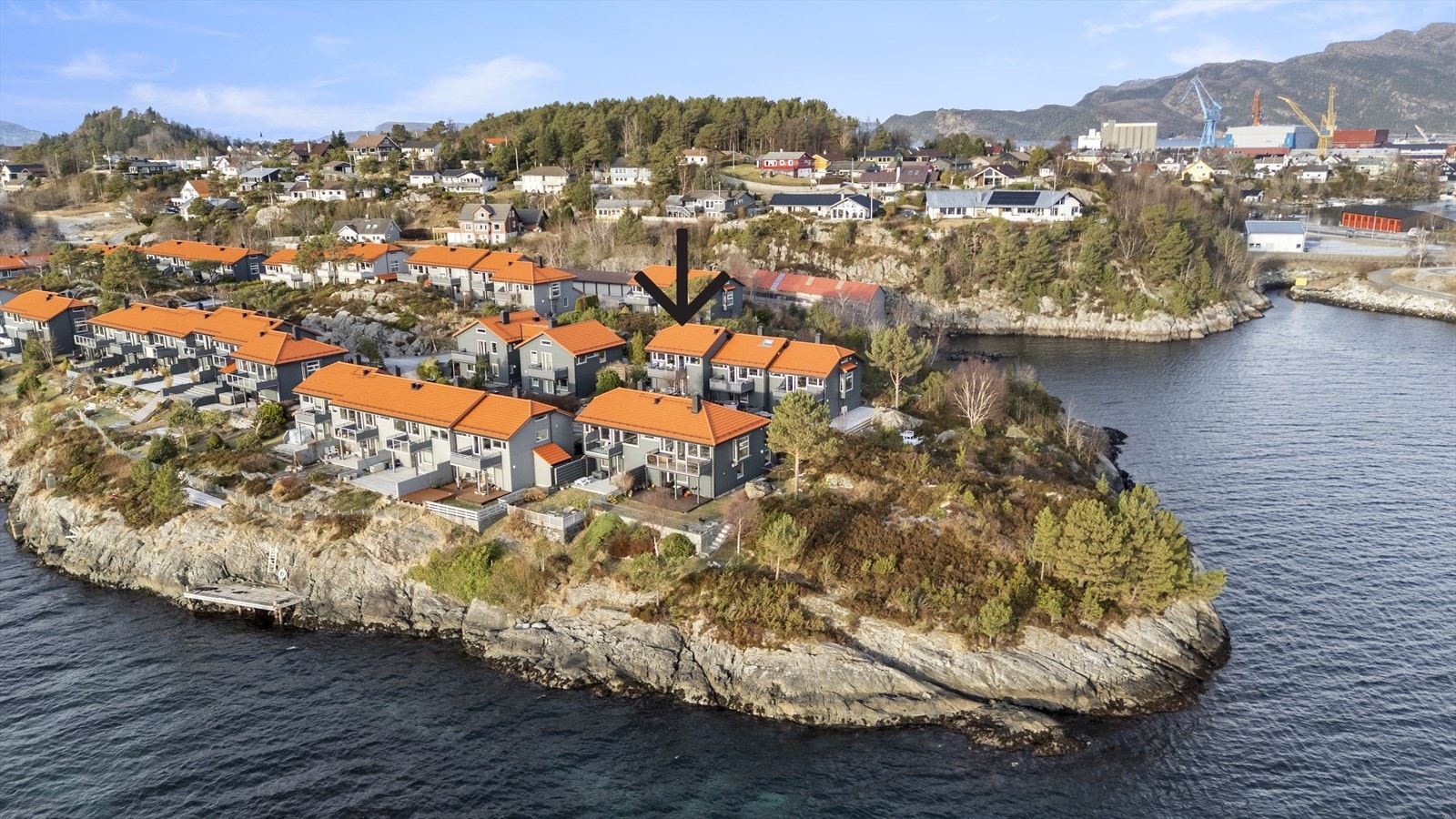 I Båtevika er det kort avstand til dei fine områda langs sjøen Galleribilde