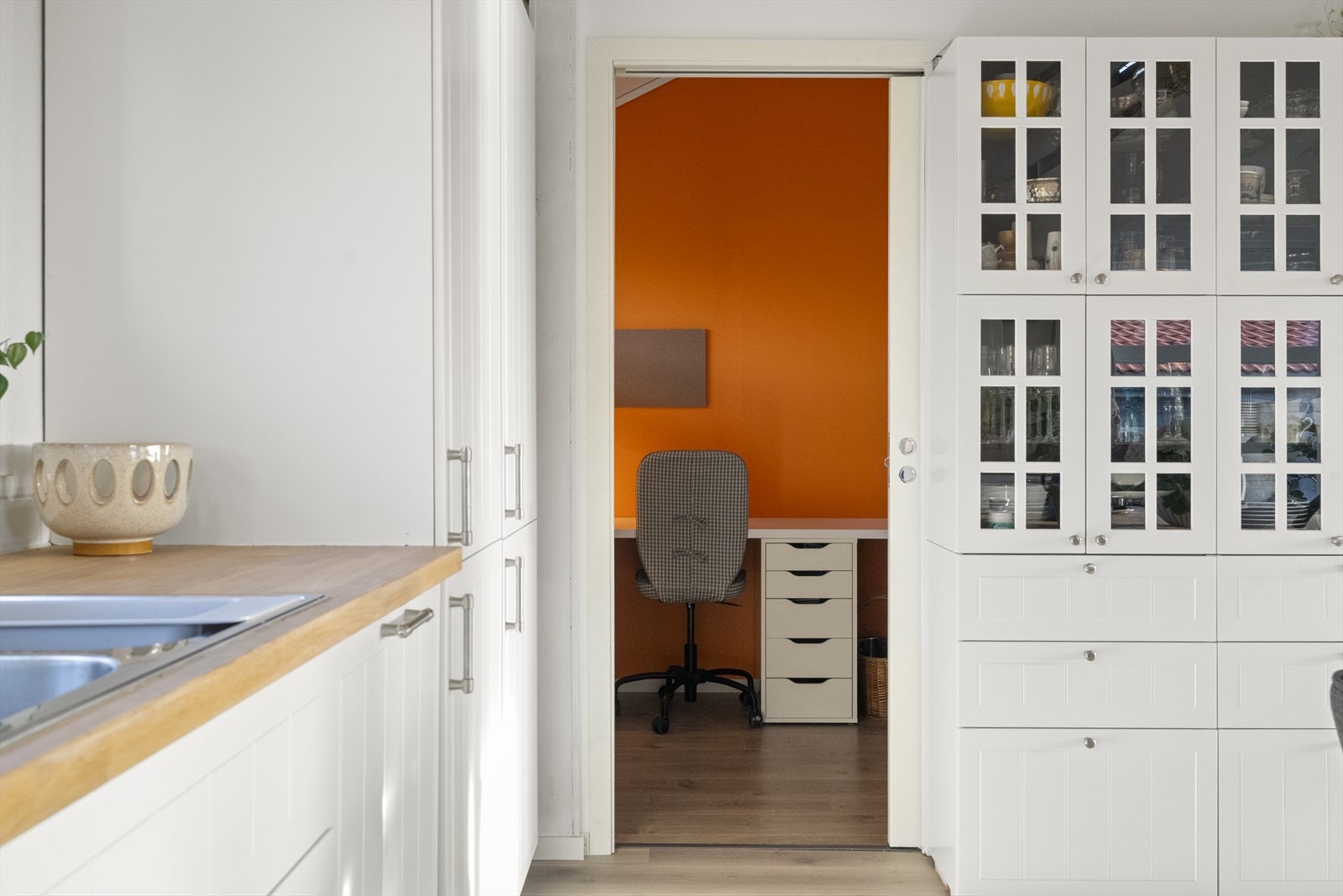 Bod ved kjøkkenet Galleribilde