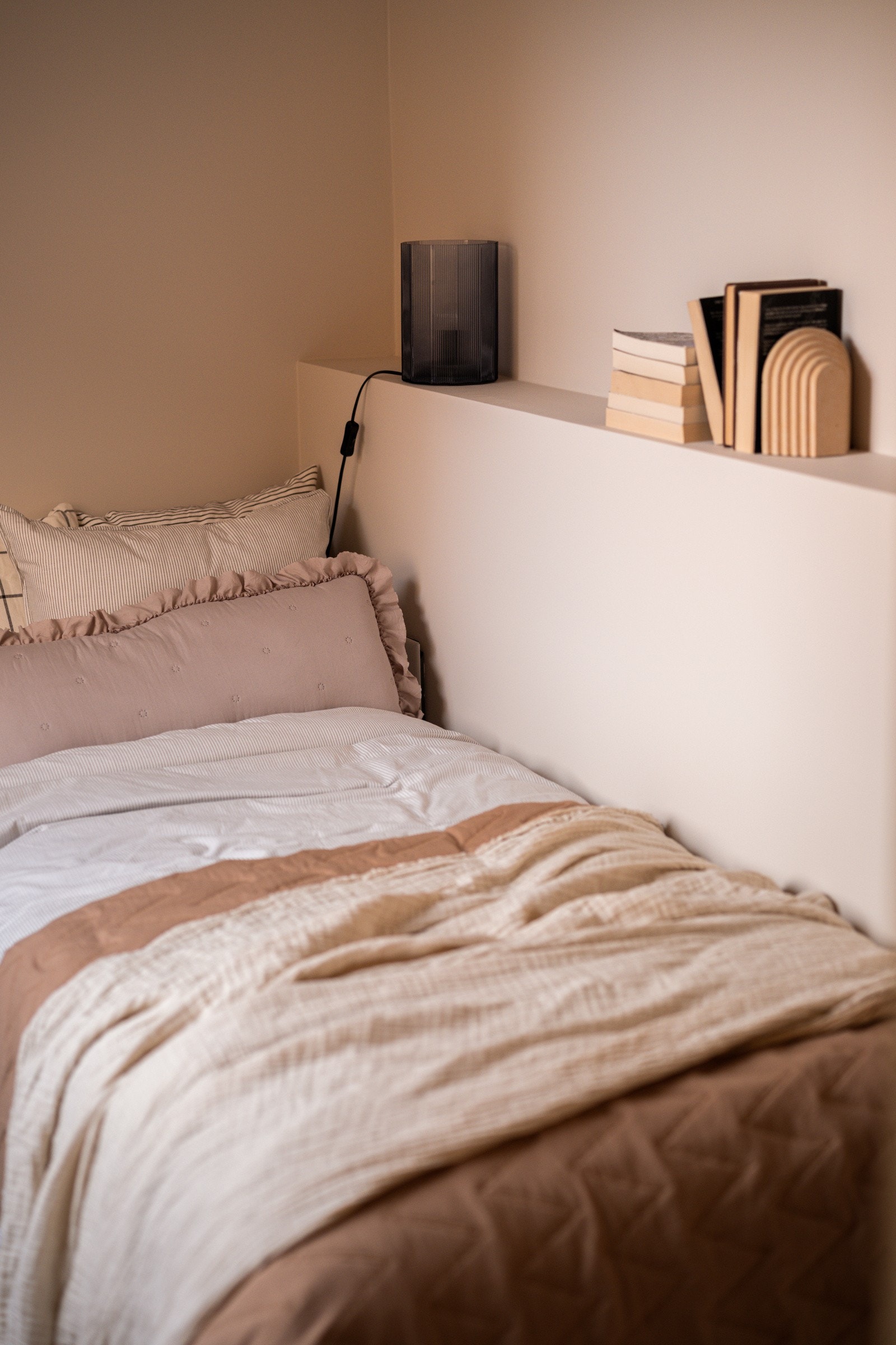 God oppgradert standard med enstavs parkett (Pergo fjell) fra 2025 på gulv og glatte overflater malt i 2025. Galleribilde