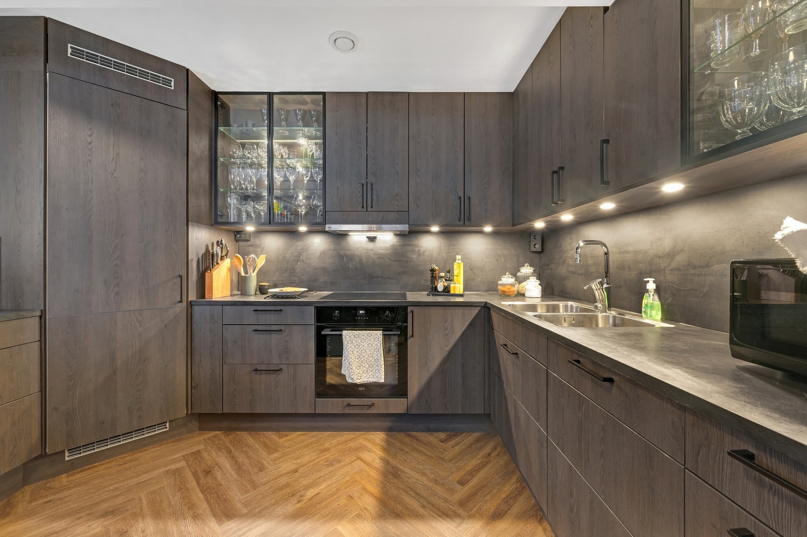 - Kjøkkenet er husets hjerte, her kan du tilberede de beste retter for familien. Foto: H5 Galleribilde