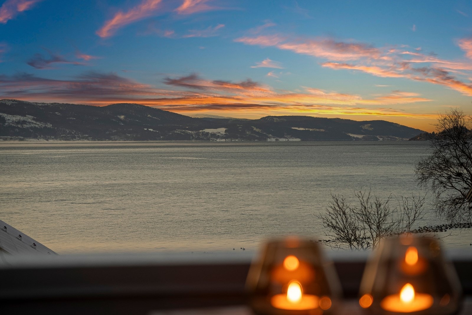 Boligen kan skilte med en fantastisk utsikt over fjorden. Galleribilde