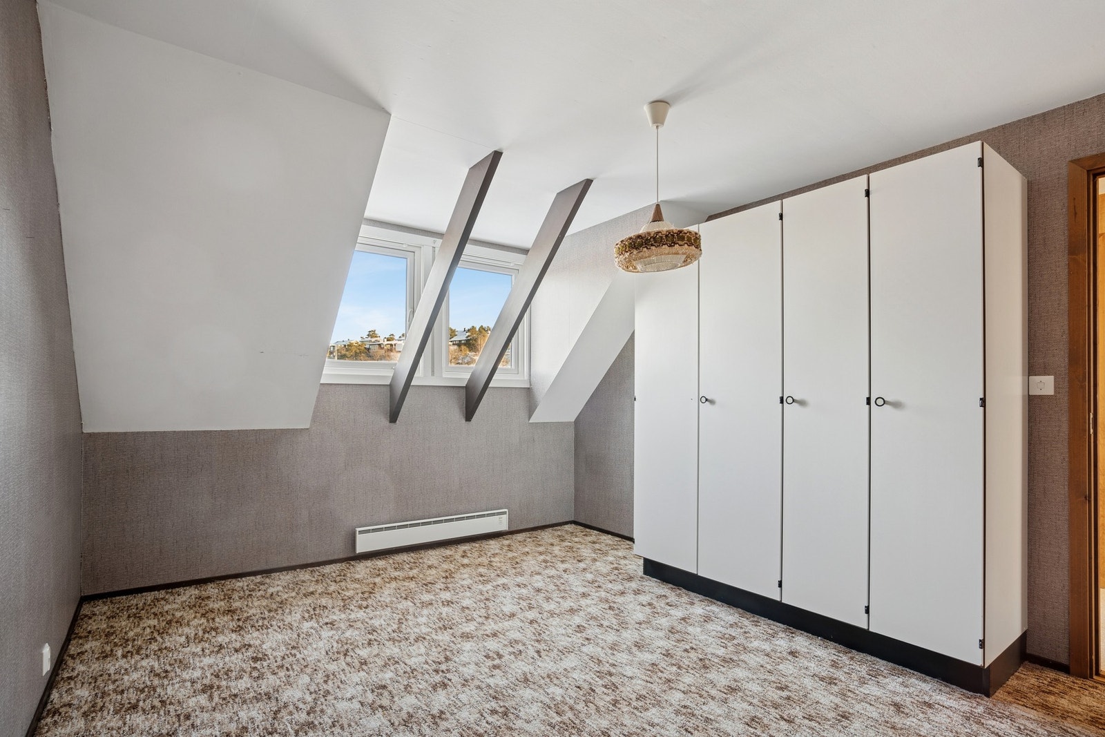 Soverom nummer 2, også av god størrelse med garderobeskap. Galleribilde