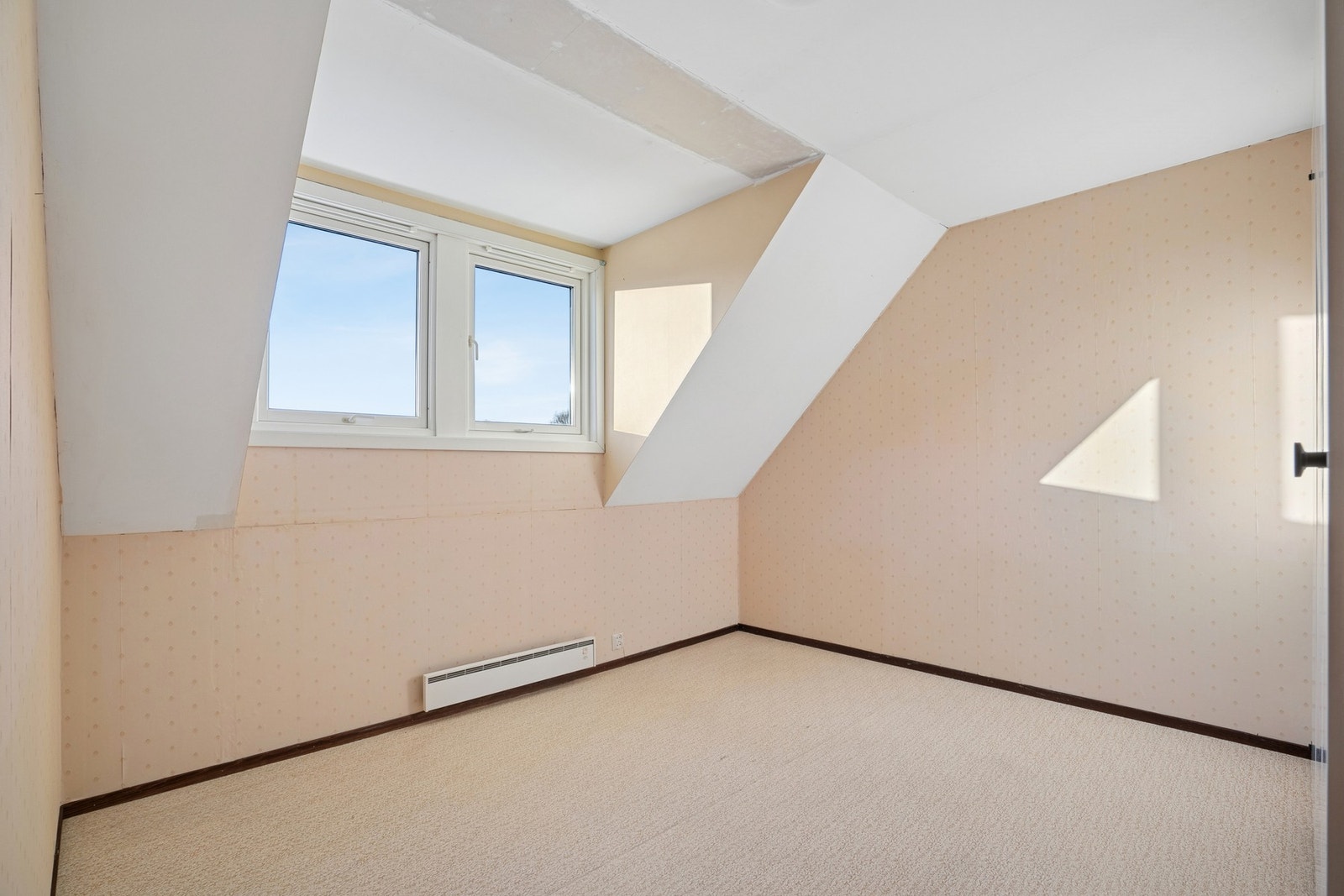 Boligen har 3 soverom - hvor alle ligger i øverste etasje. Galleribilde