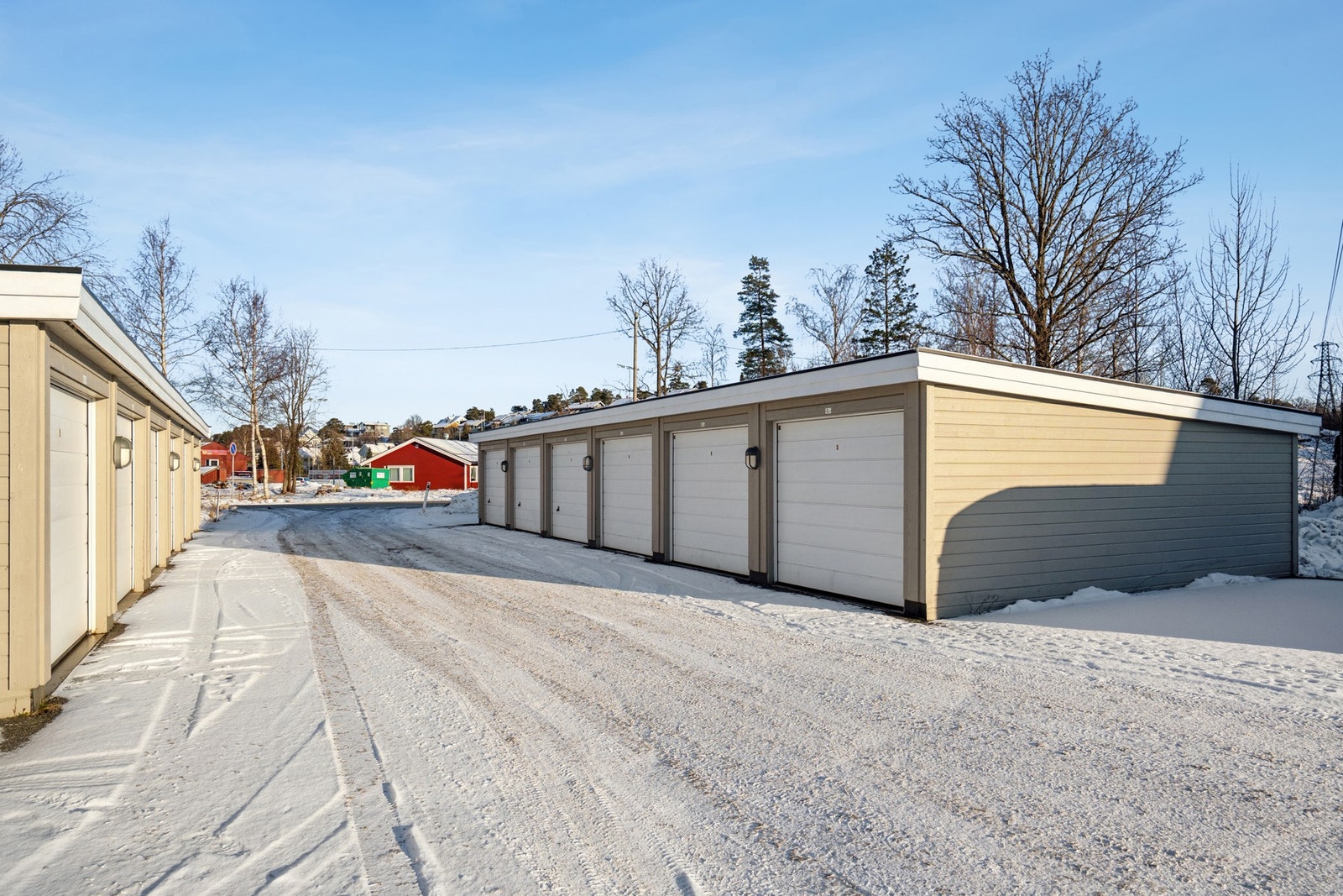 Med boligen følger det parkeringsplass i garasje. Galleribilde