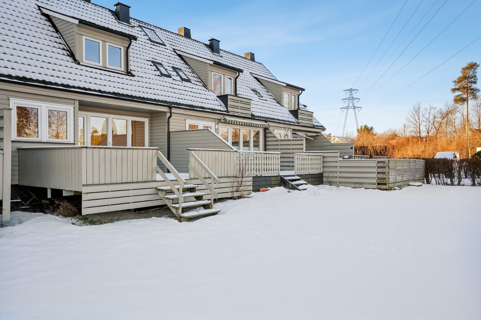 Fint uteområde i et hyggelig og barnevennlig område. Galleribilde