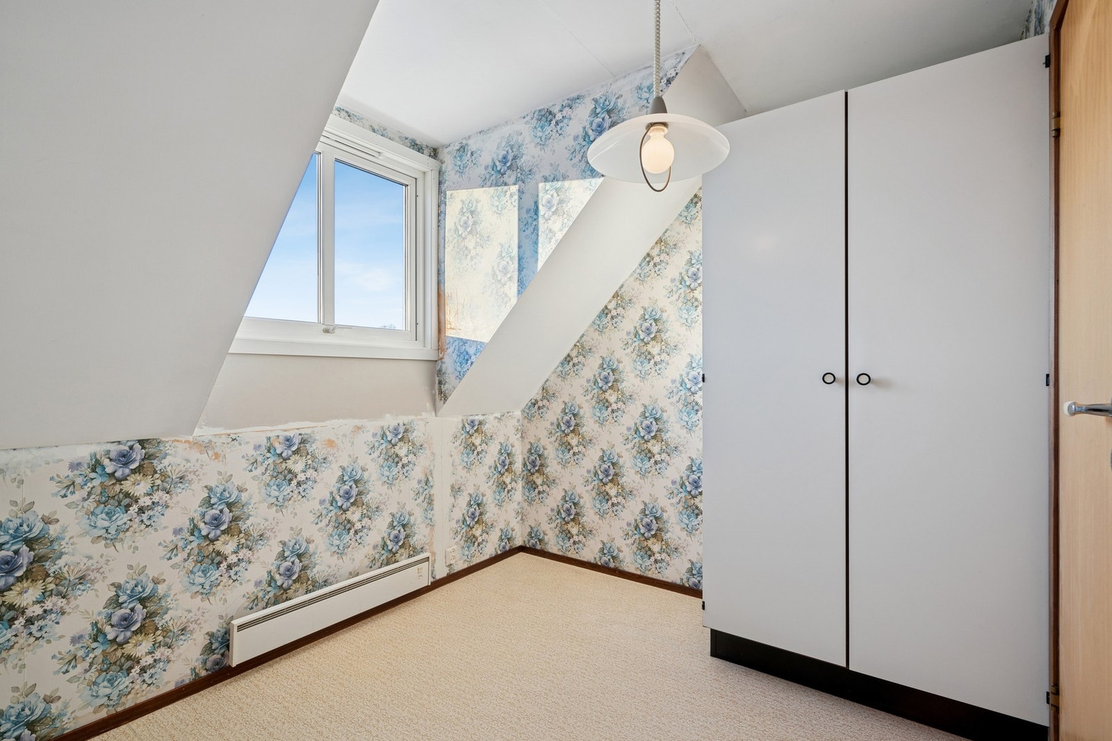 Soverom nummer 3 også med et garderobeskap. Galleribilde