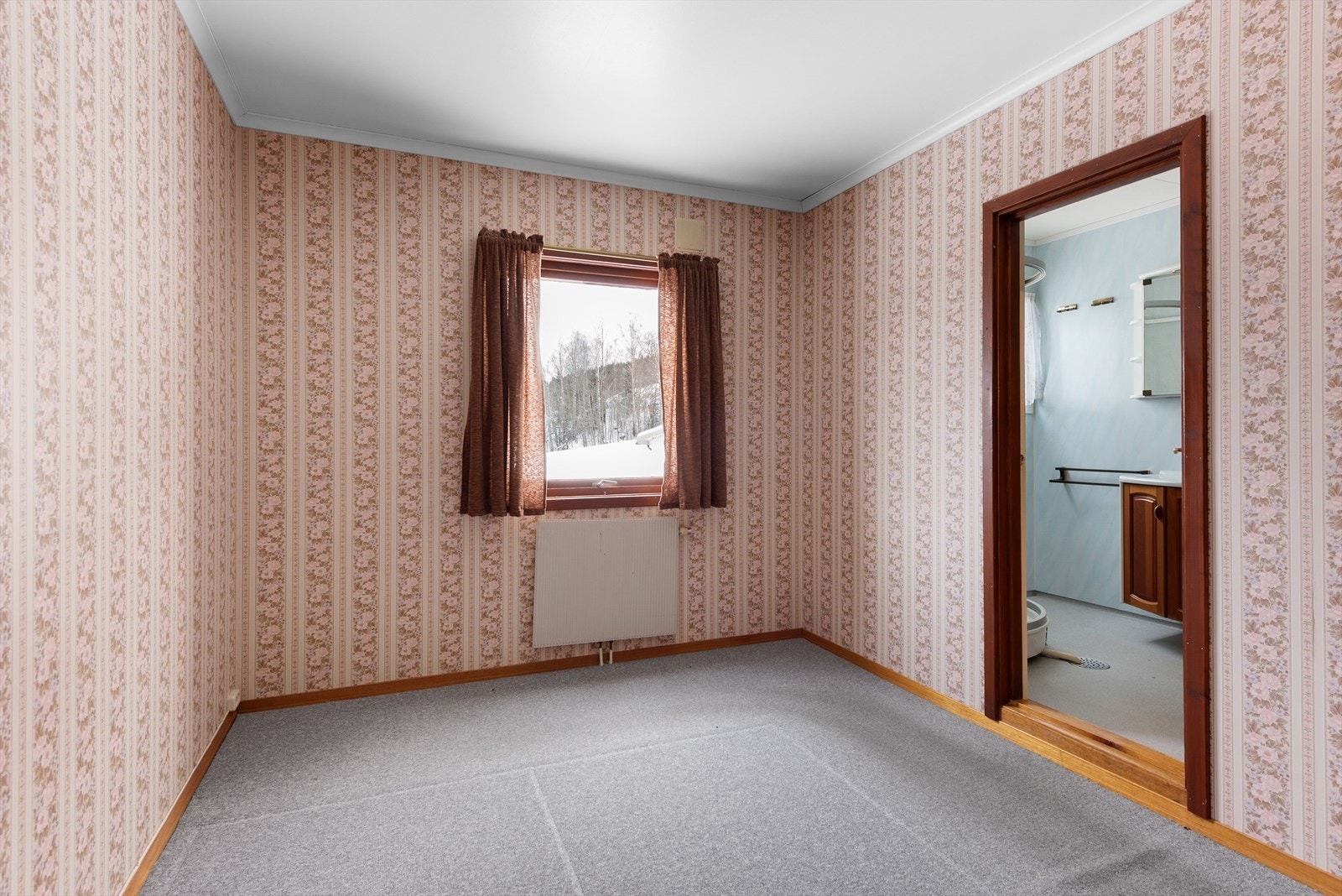 Soverom med tilgang til badet. Galleribilde