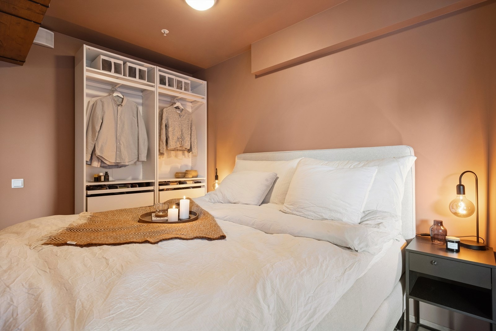 Det er 2 smakfulle soverom i leiligheten på hhv 8 og 9 kvm. Galleribilde