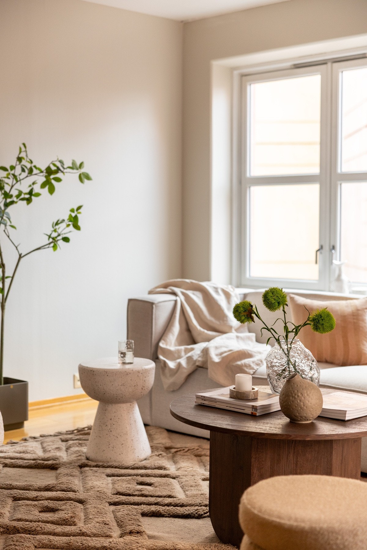 På gulvet er det lagt parkett. Galleribilde