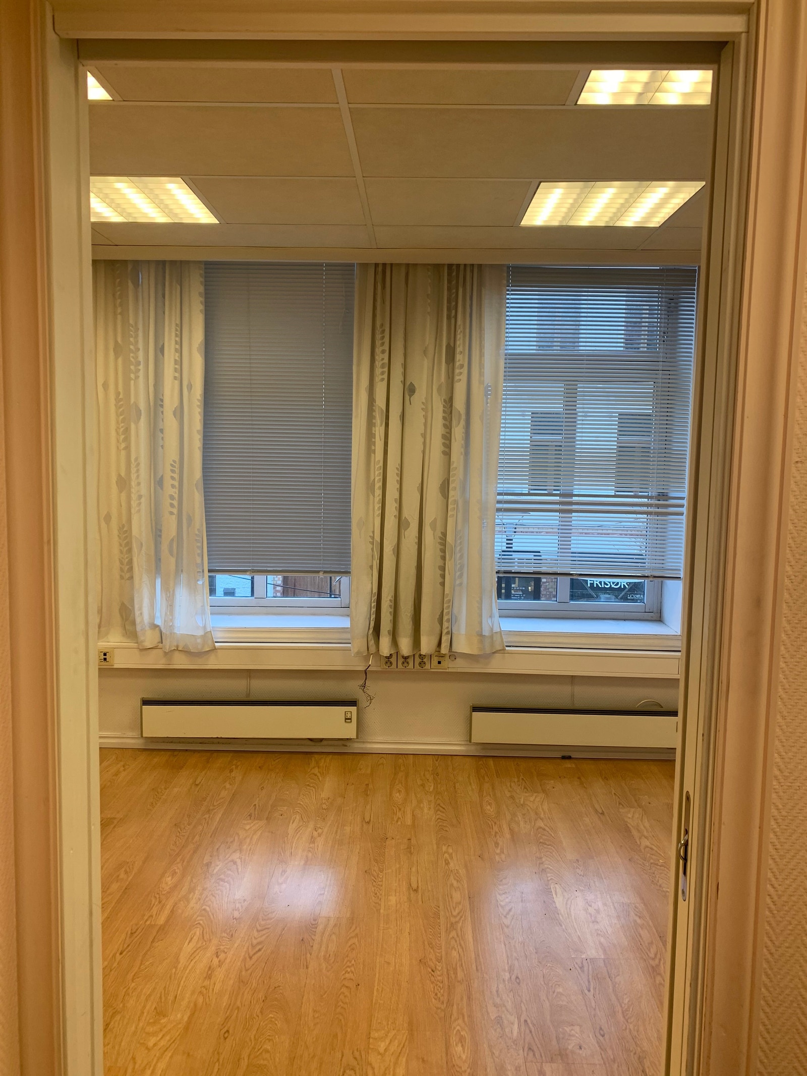 Før maling/oppussing. Galleribilde