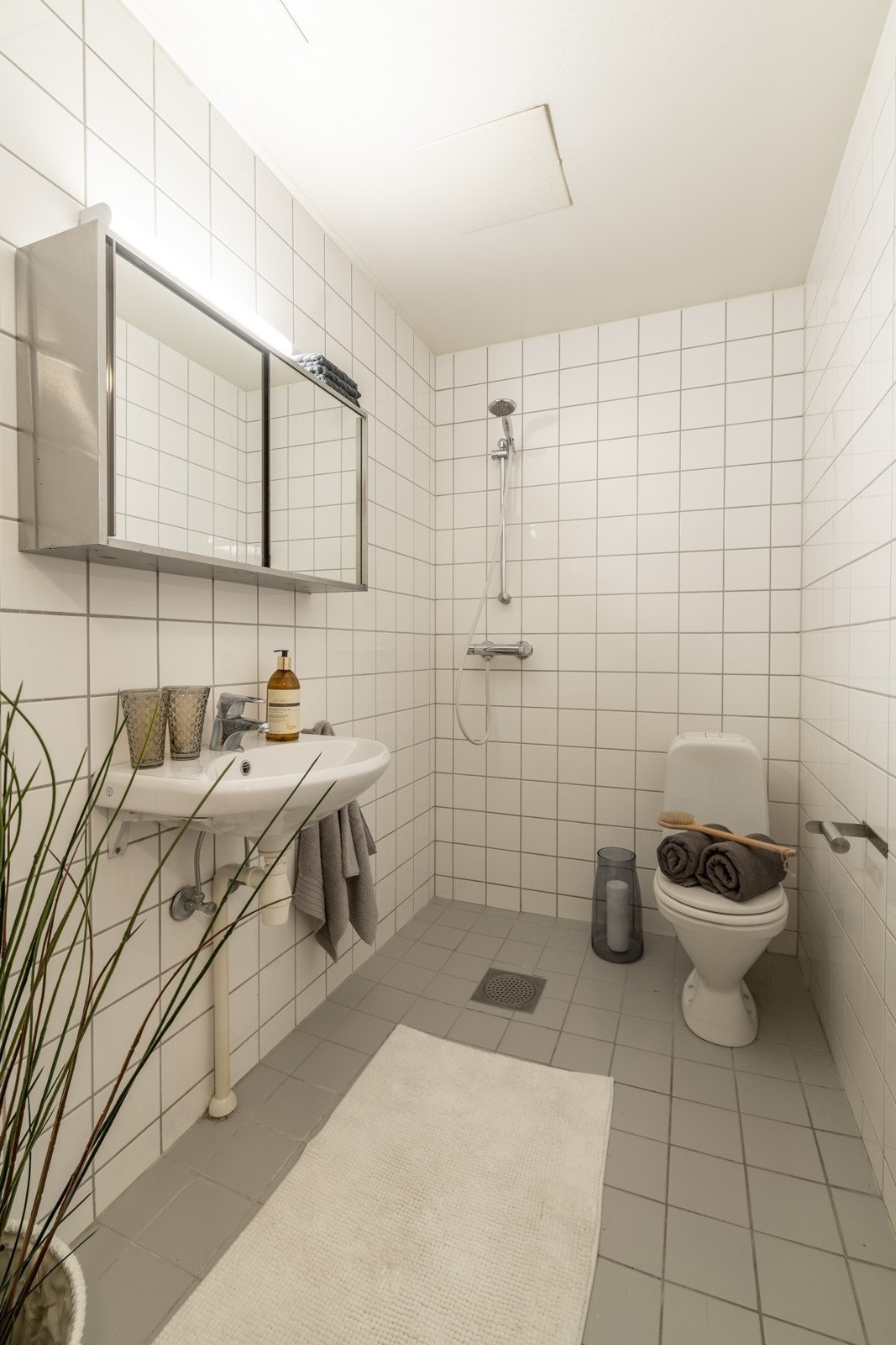 Bad med opplegg til vaskemaskin Galleribilde