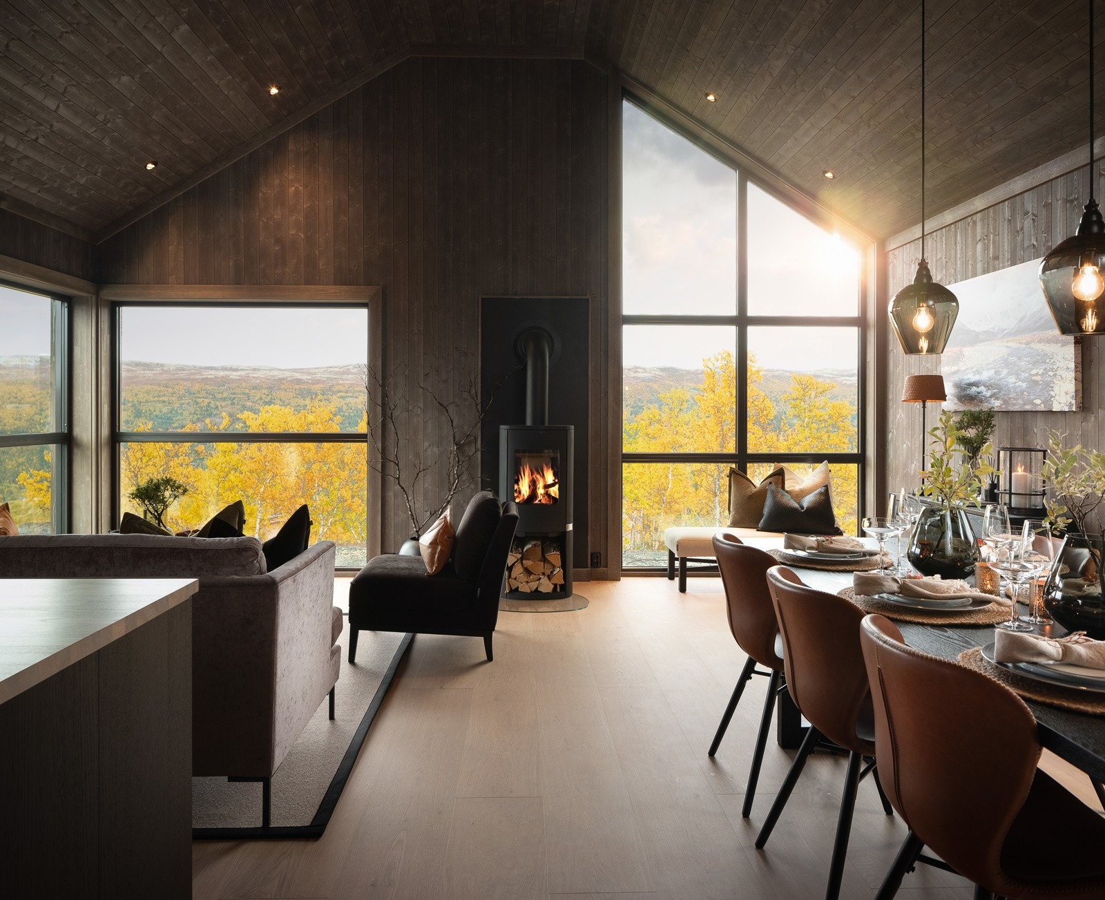 Alle innvendige bilder er fra tidligere oppført Haraldhytta Galleribilde