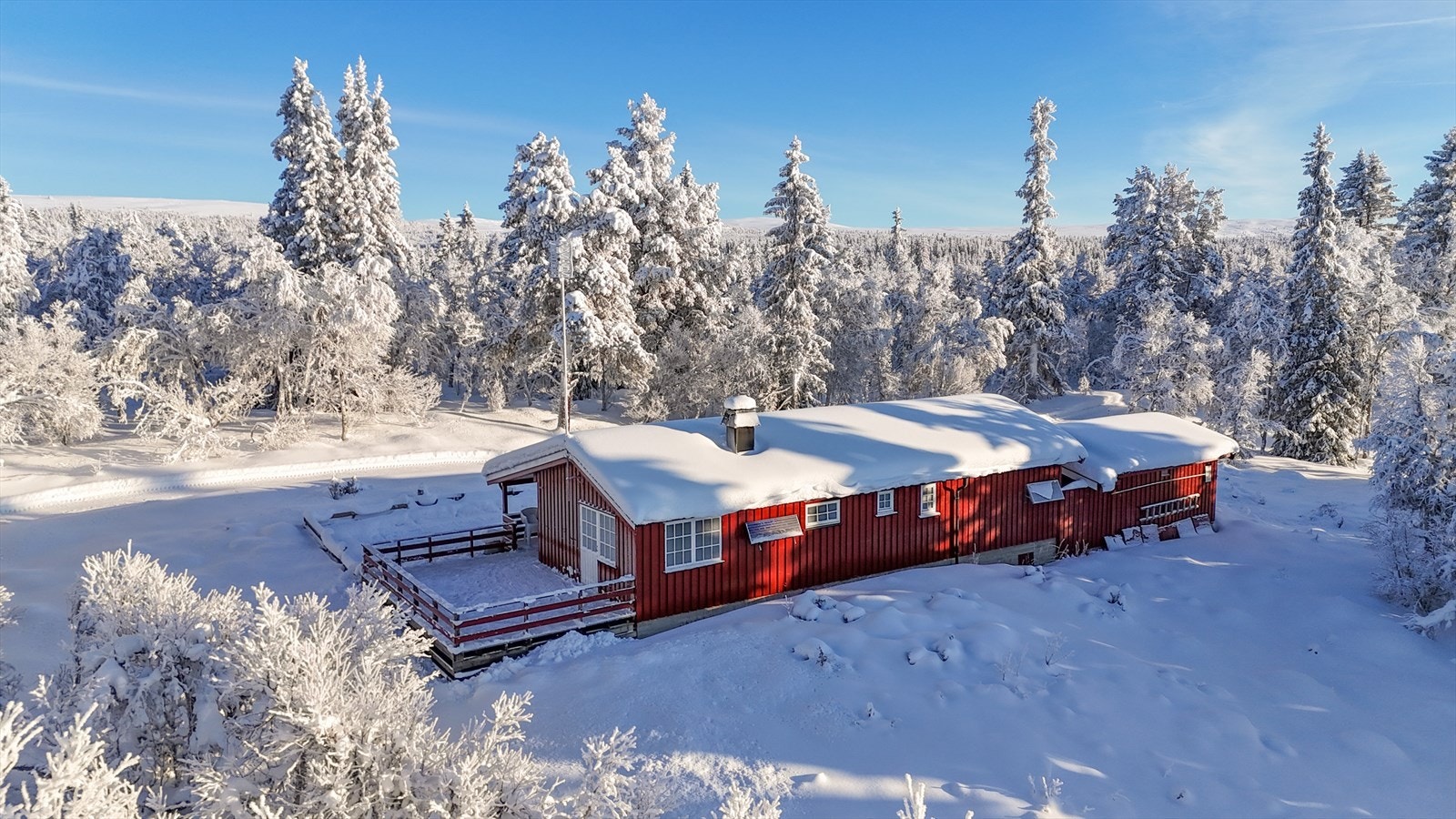 Gudbrandshaugen 160 har fin og usjenert beliggenhet på Ringebufjellet, ca 915 moh. Galleribilde