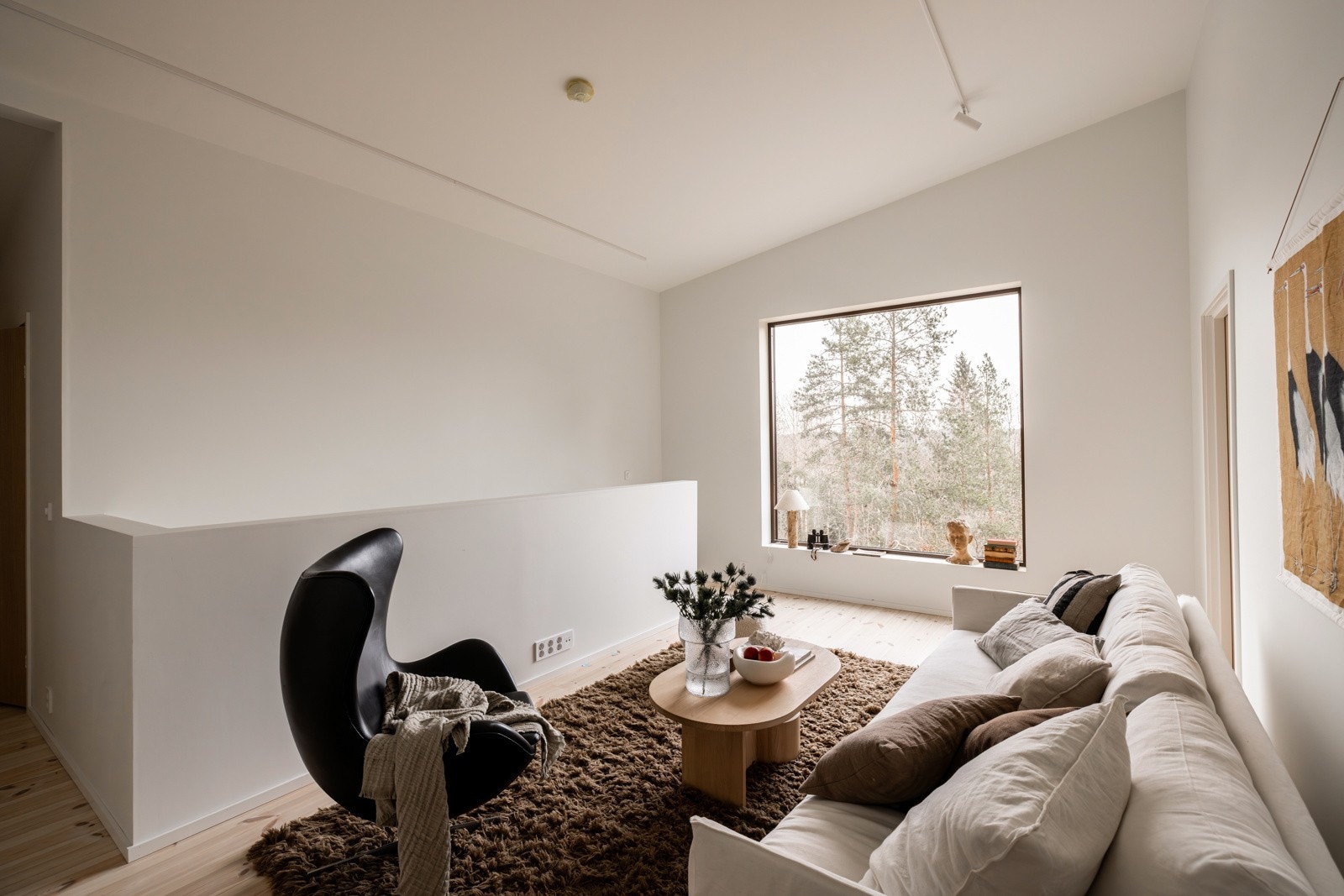 Et ekstra spillerom i hverdagen med fin utsikt mot skogkanten og Bundefjorden Galleribilde