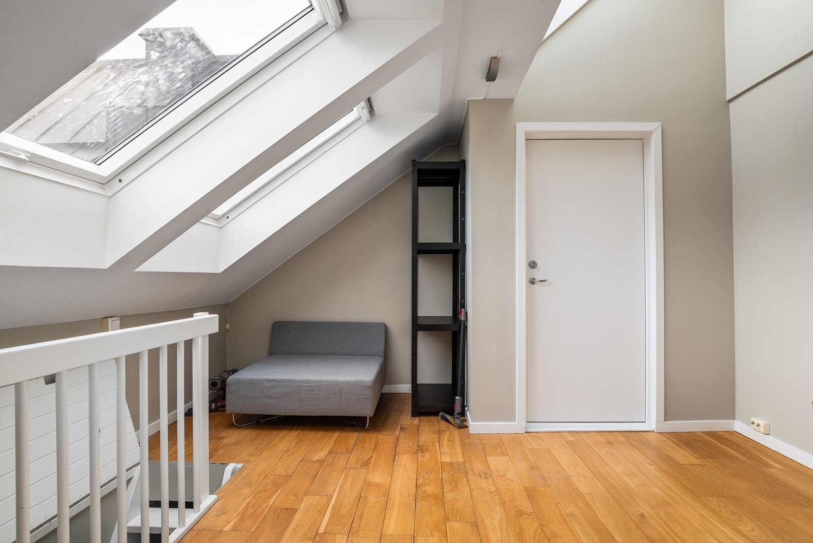 Loftstuen har vannbåren gulvvarme. Galleribilde