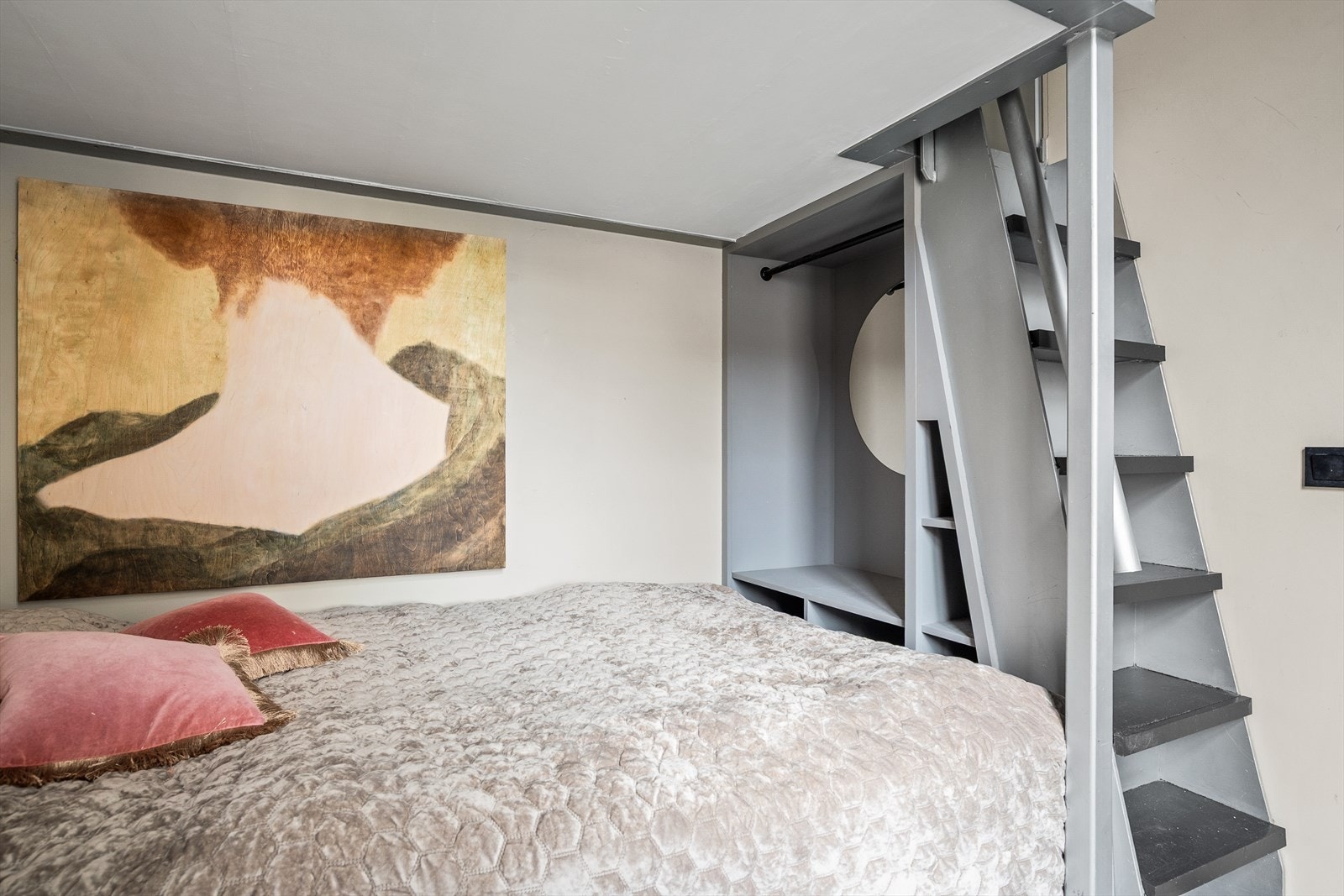 Soverommet har også tilgang på en egen hems. Galleribilde