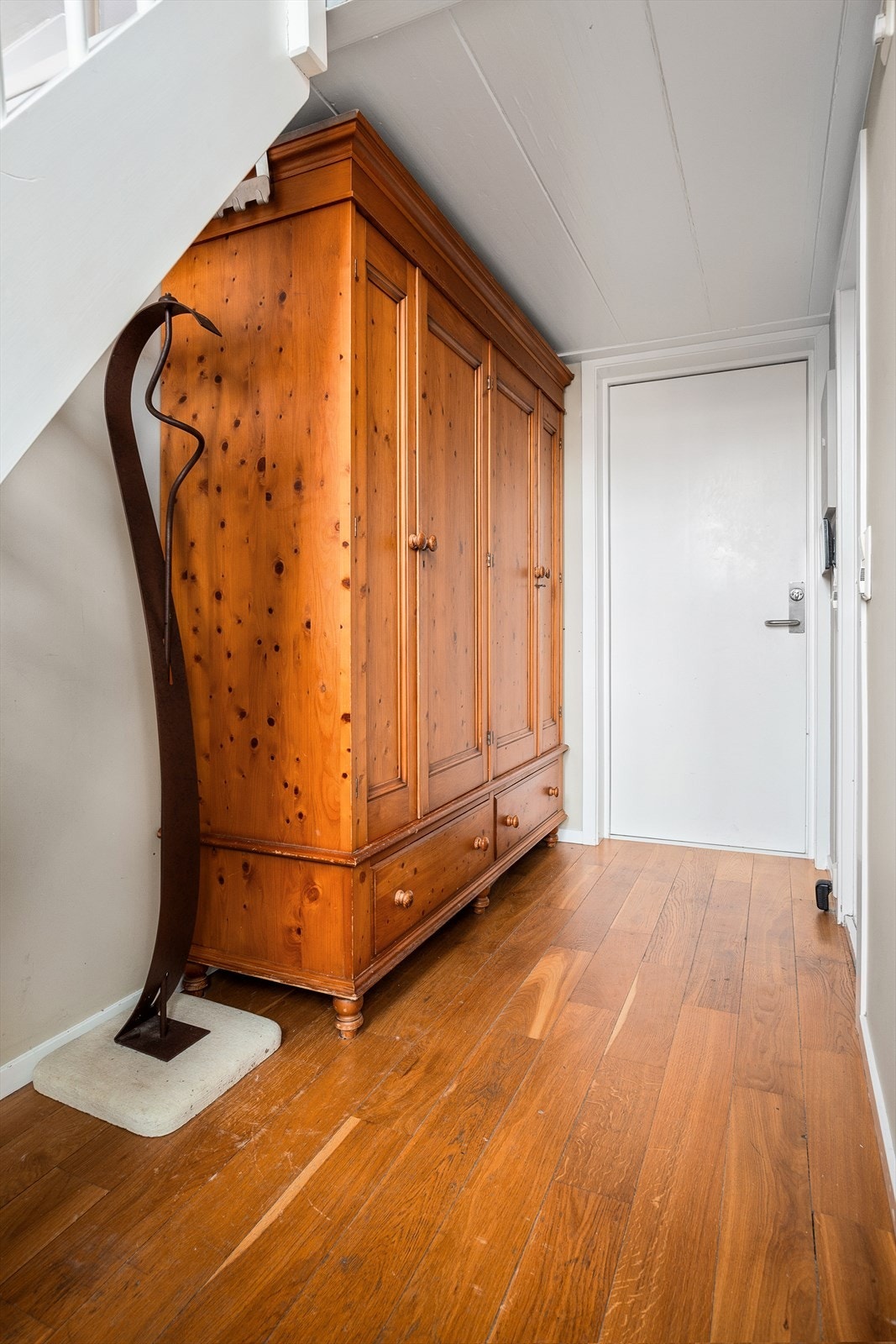 Sekundærdelen er ikke godkjent for varig opphold og er byggemeldt som bod. Galleribilde