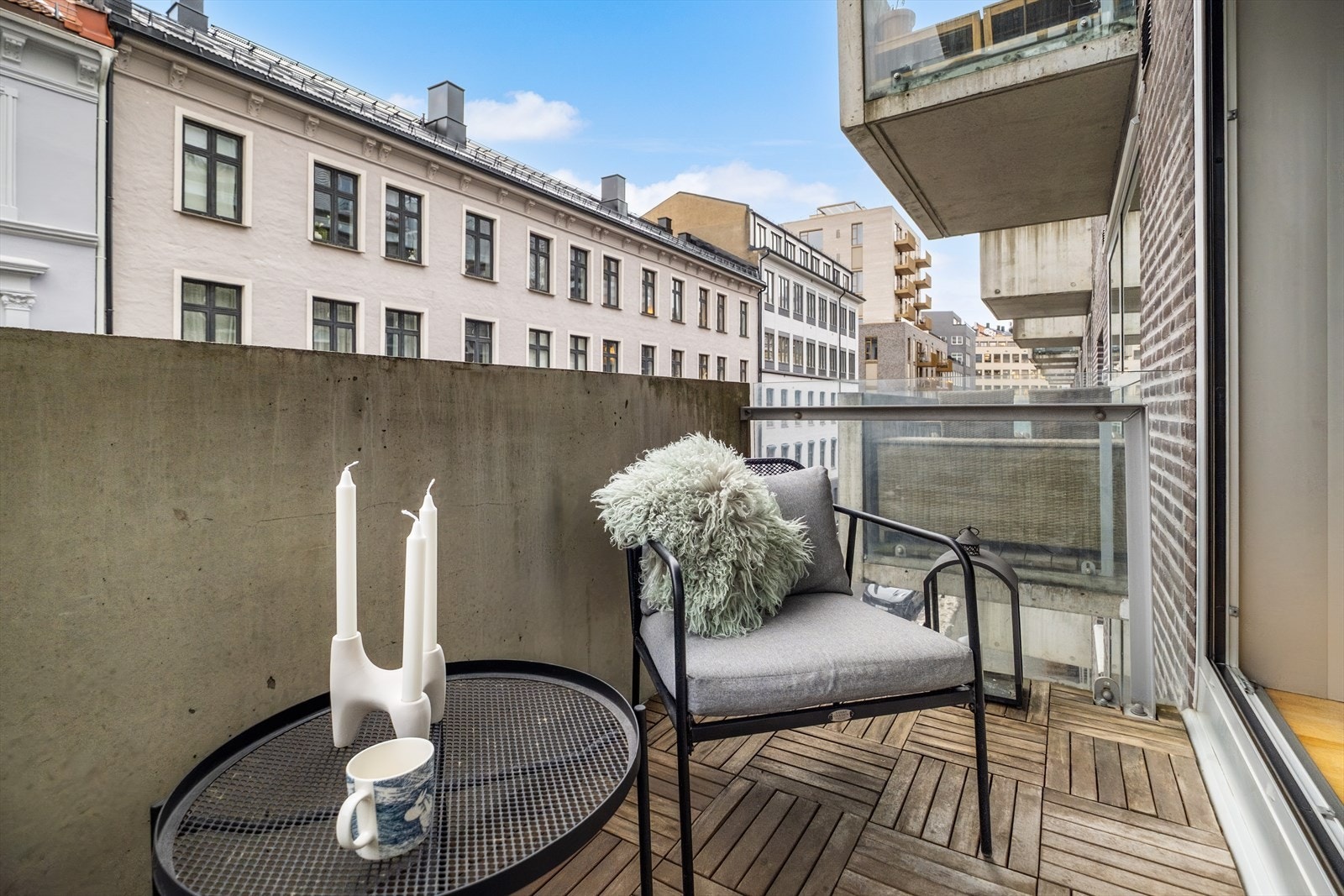 Her er det sol fra ca. 13 til 19.30 midtsommers. Galleribilde