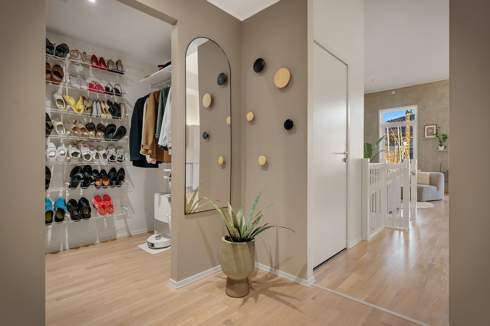 - Selger leier i dag garasjeplass m/ladepunkt i bygget, dette kan videreføres til ny eier ved interesse - Galleribilde