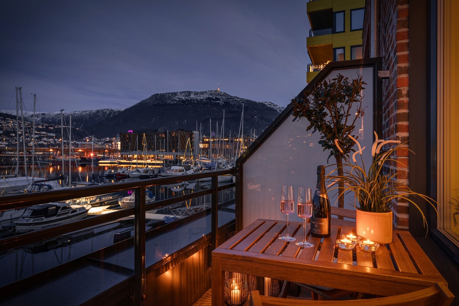 - Kontakt megler ved behov for privatvisning eller gratis e-takst av egen bolig - Galleribilde