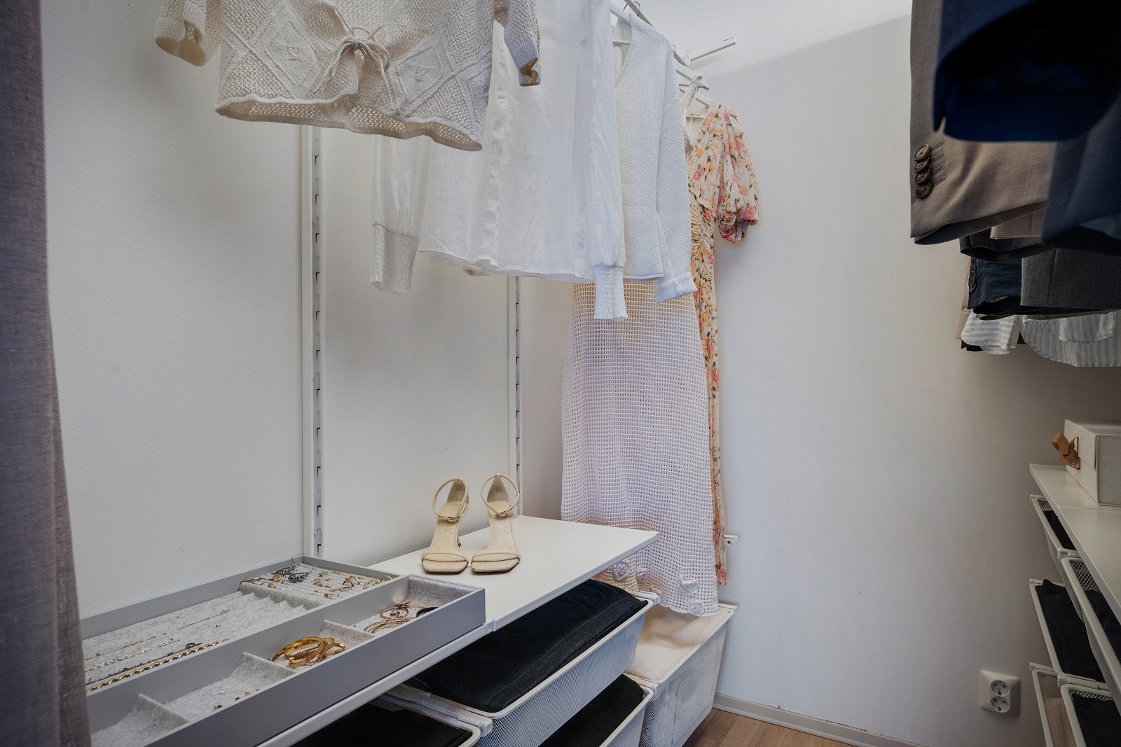 - Walk in - Galleribilde