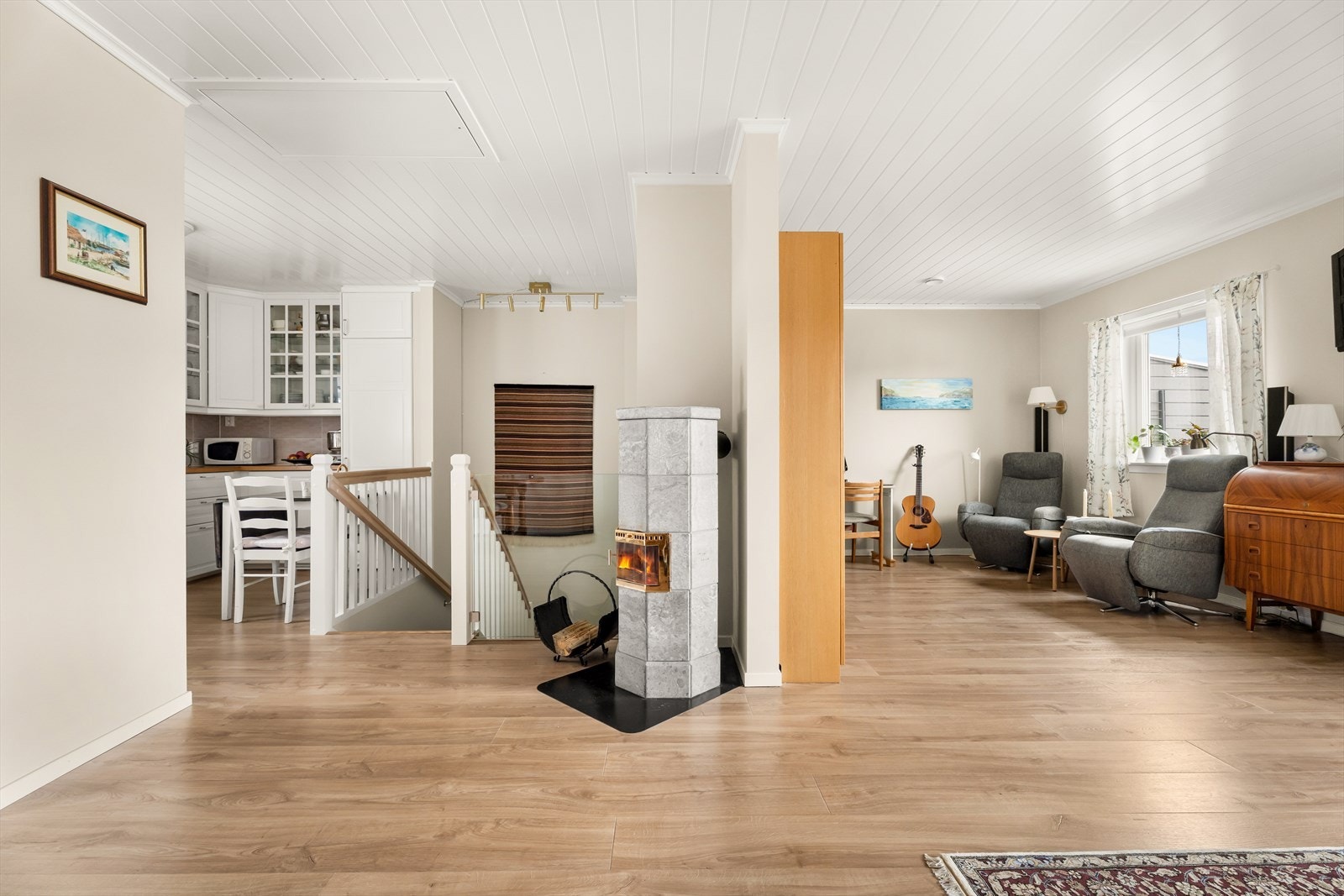 Selger opplyser om et strømforbruk på ca. 13 828 kWh for 2025. Galleribilde