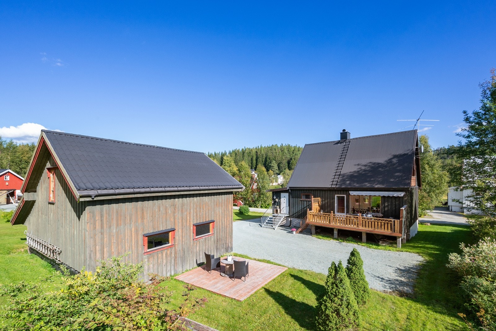 BIlde tatt fra tidligere annonse for å vise eiendommen sommerstid Galleribilde