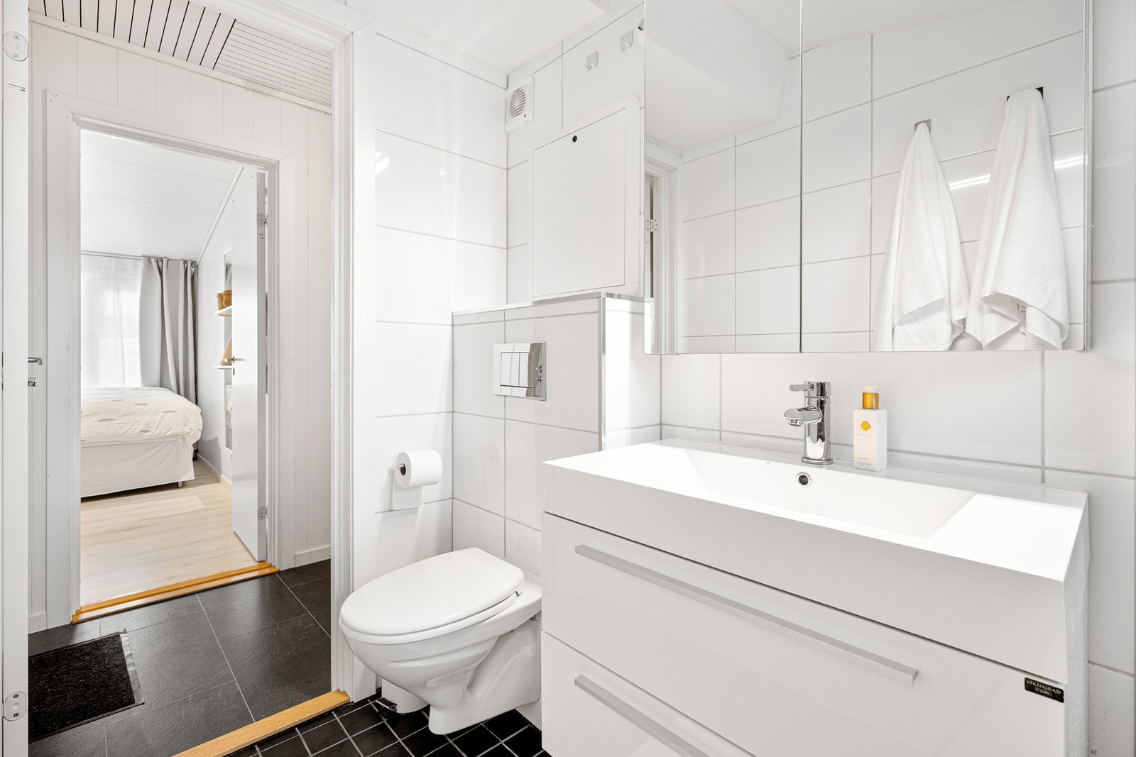 Flislagt bad som ble pusset opp i 2012. Galleribilde