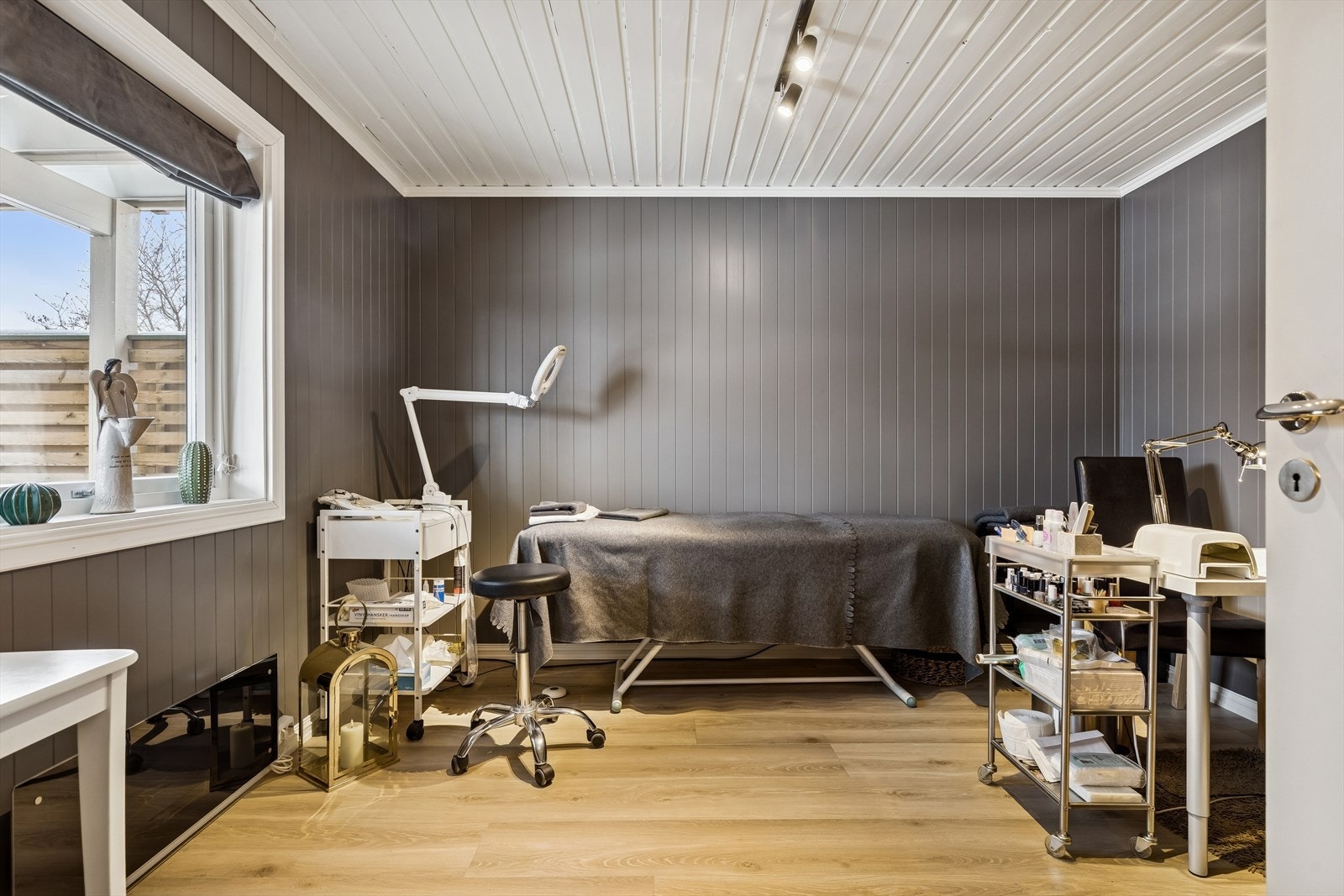 Soverom/behandlingsrom i underetasje. Galleribilde